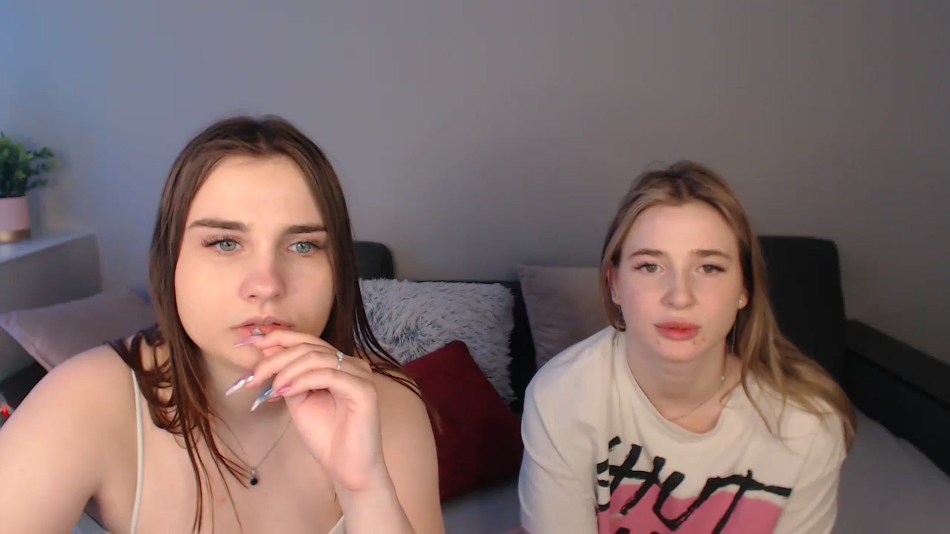 Gallery image thumbnail from LaneyGrey's myfreecams stream on, 03/05/2024, 14:53 image 19 of 20