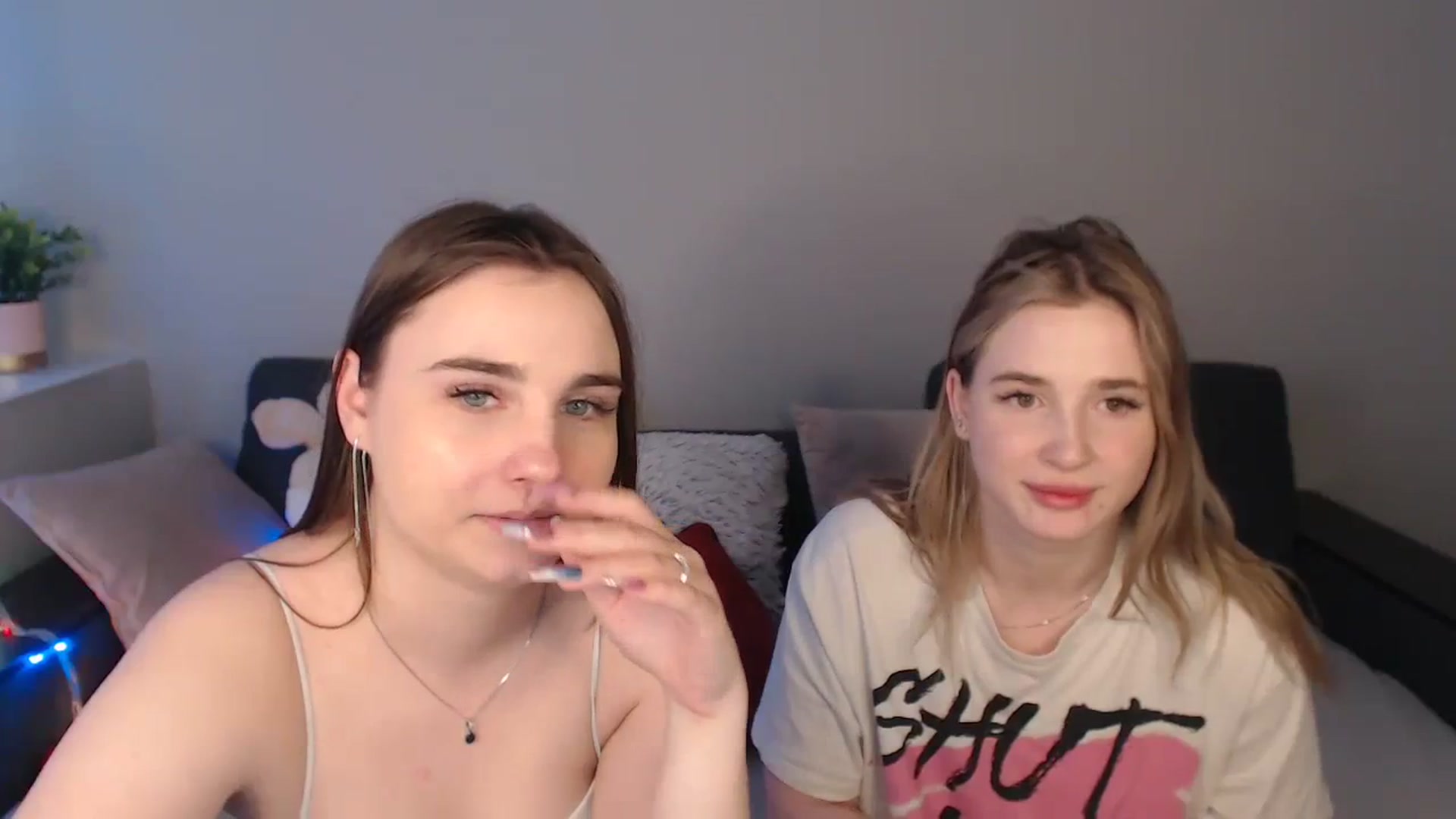 Gallery image thumbnail from LaneyGrey's myfreecams stream on, 03/05/2024, 14:53 image 9 of 20
