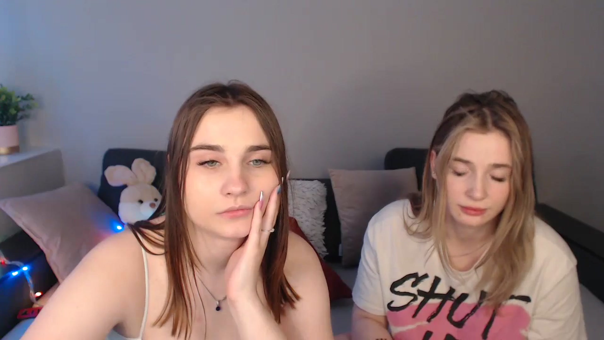 Gallery image thumbnail from LaneyGrey's myfreecams stream on, 03/05/2024, 14:53 image 2 of 20