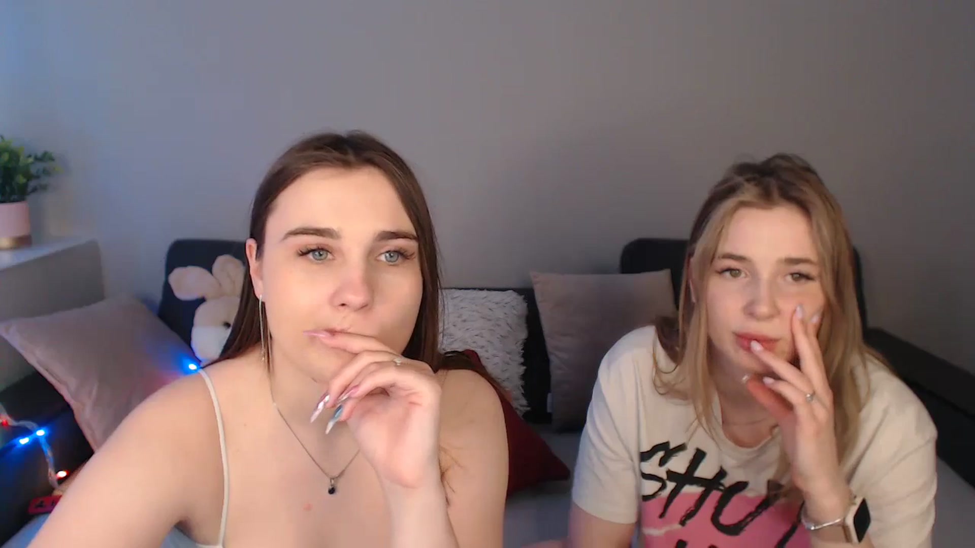 Gallery image thumbnail from LaneyGrey's myfreecams stream on, 03/05/2024, 14:53 image 4 of 20