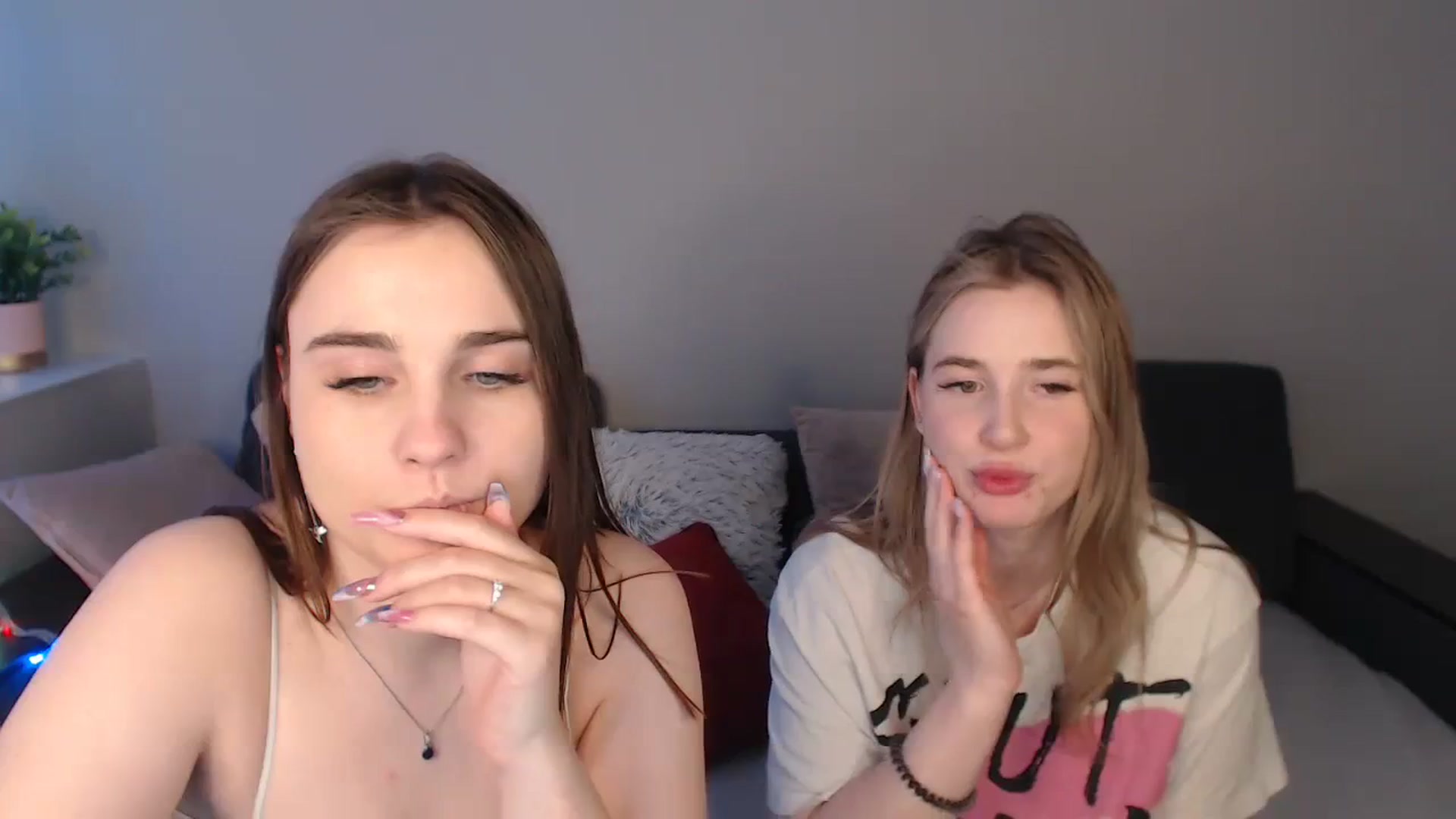 Gallery image thumbnail from LaneyGrey's myfreecams stream on, 03/05/2024, 14:53 image 13 of 20