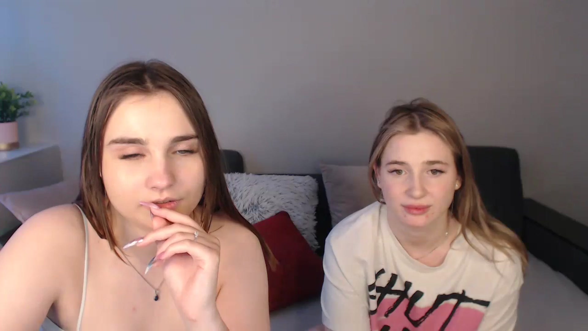 Gallery image thumbnail from LaneyGrey's myfreecams stream on, 03/05/2024, 14:53 image 18 of 20