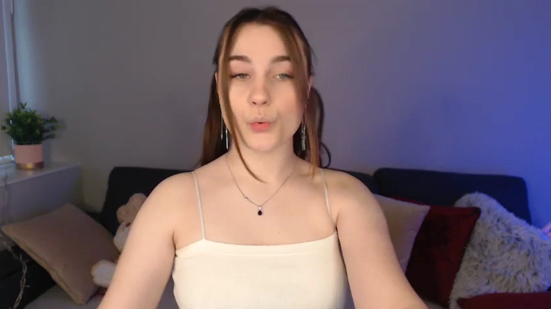 Gallery image thumbnail from LaneyGrey's myfreecams stream on, 03/13/2024, 09:55 image 8 of 20