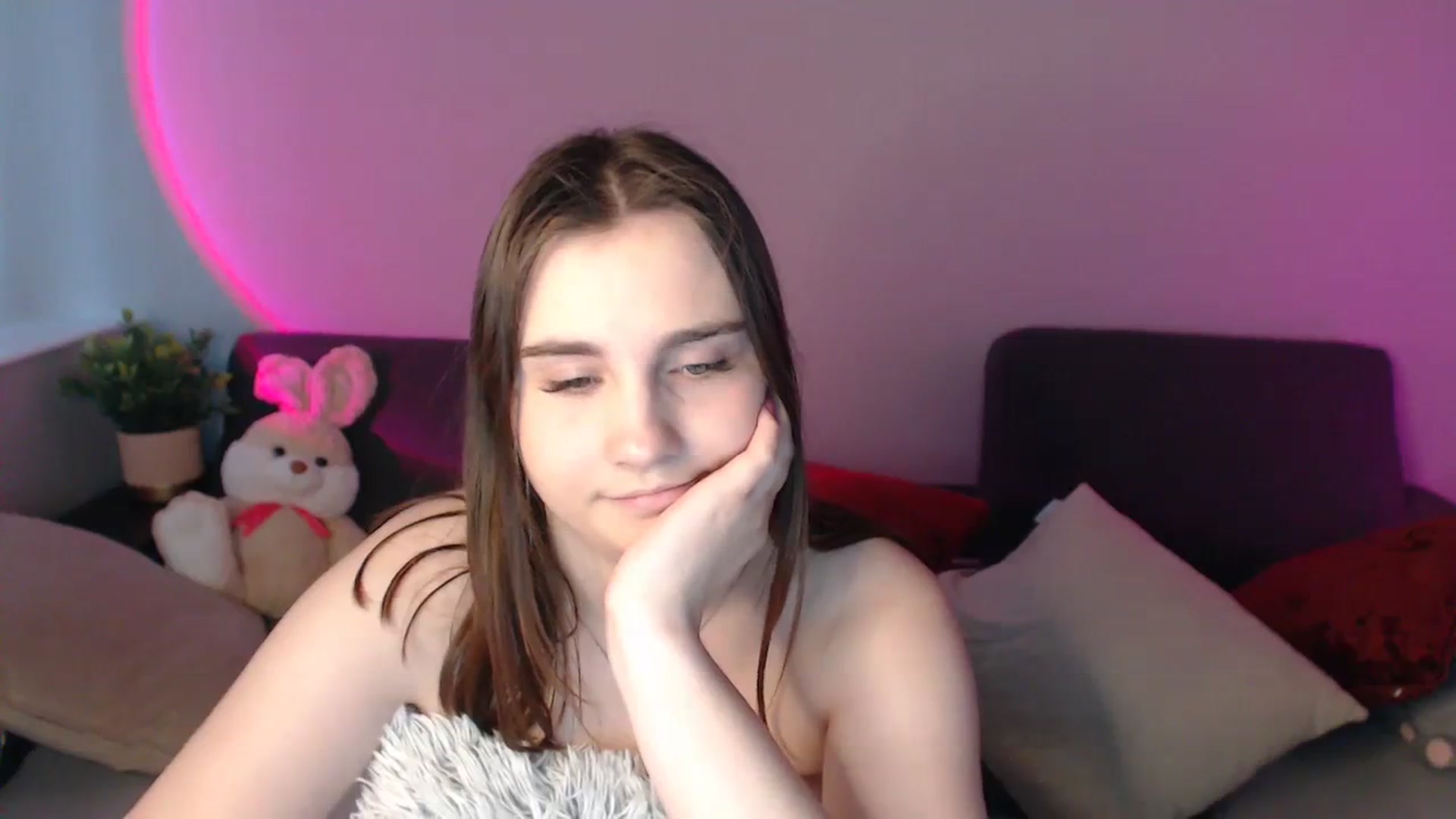 Gallery image thumbnail from LaneyGrey's myfreecams stream on, 03/20/2024, 13:36 image 11 of 20