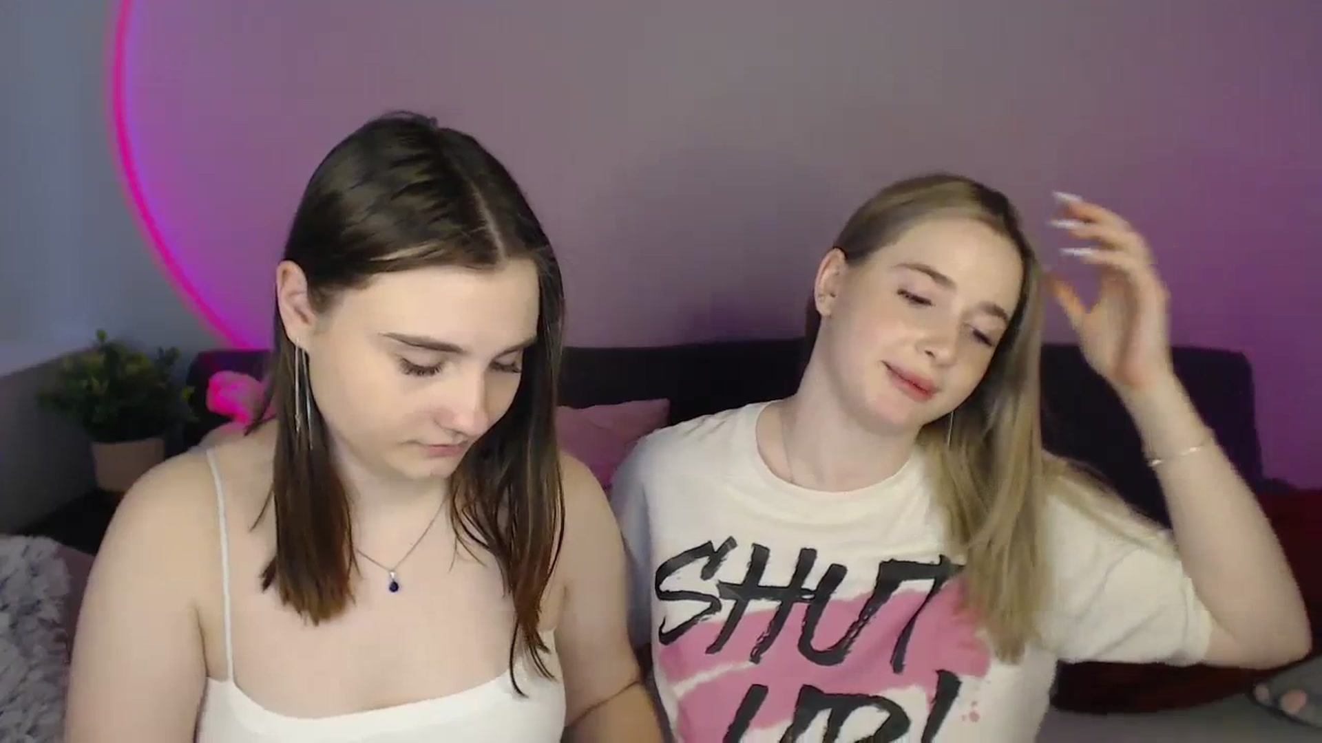 Gallery image thumbnail from LaneyGrey's myfreecams stream on, 03/20/2024, 15:00 image 2 of 20