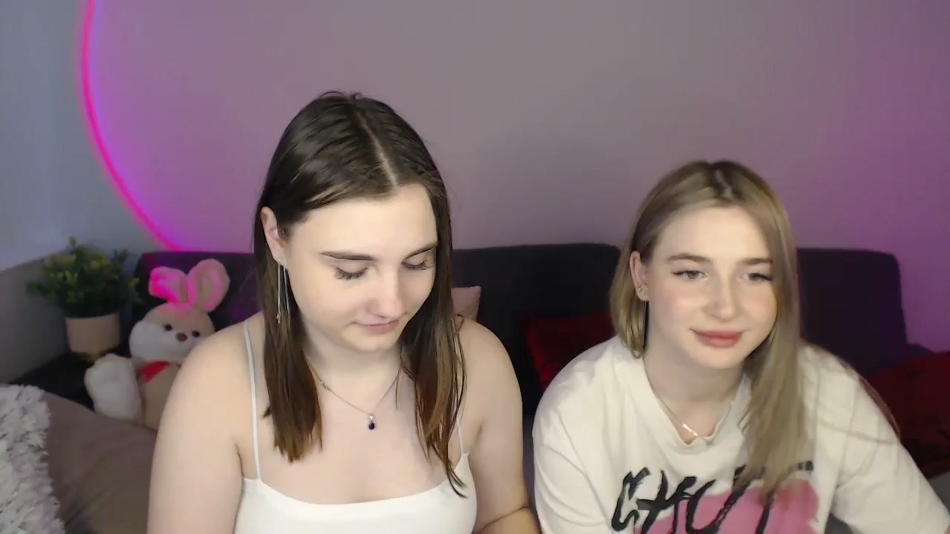 Gallery image thumbnail from LaneyGrey's myfreecams stream on, 03/20/2024, 15:00 image 4 of 20