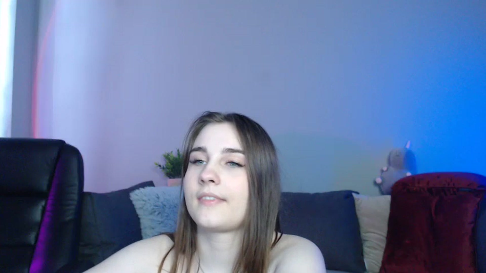 Gallery image thumbnail from LaneyGrey's myfreecams stream on, 04/12/2024, 12:33 image 14 of 20