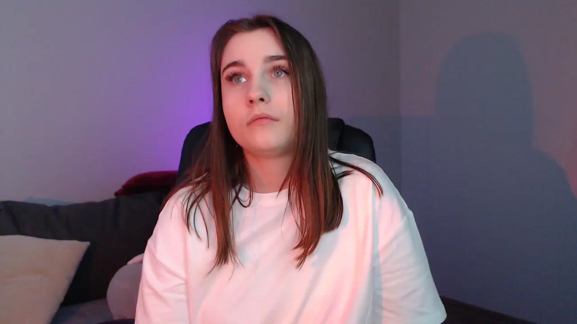 Gallery image thumbnail from LaneyGrey's myfreecams stream on, 04/14/2024, 13:28 image 12 of 20