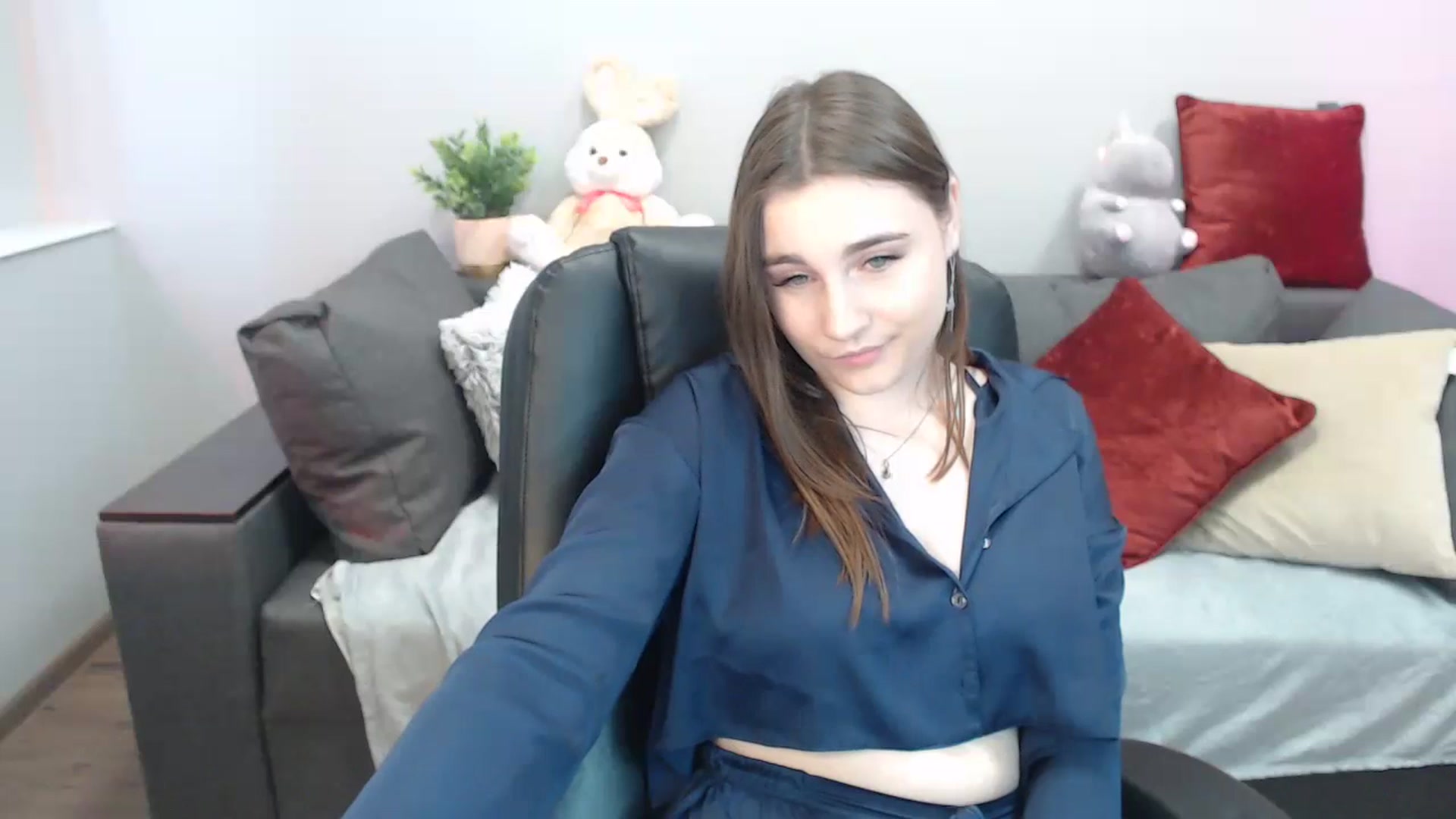Gallery image thumbnail from LaneyGrey's myfreecams stream on, 04/16/2024, 09:20 image 10 of 20