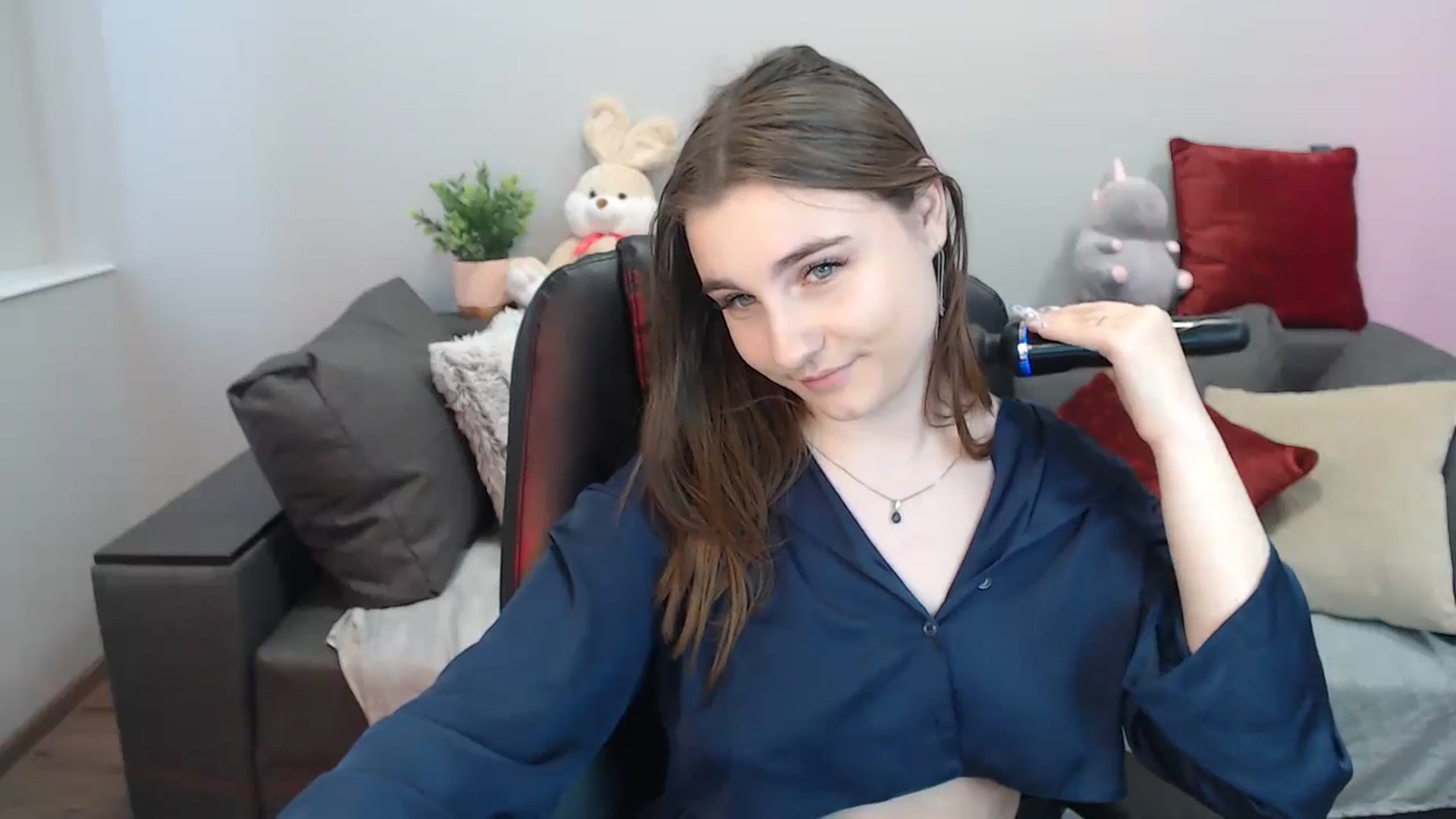 Gallery image thumbnail from LaneyGrey's myfreecams stream on, 04/16/2024, 09:39 image 10 of 20