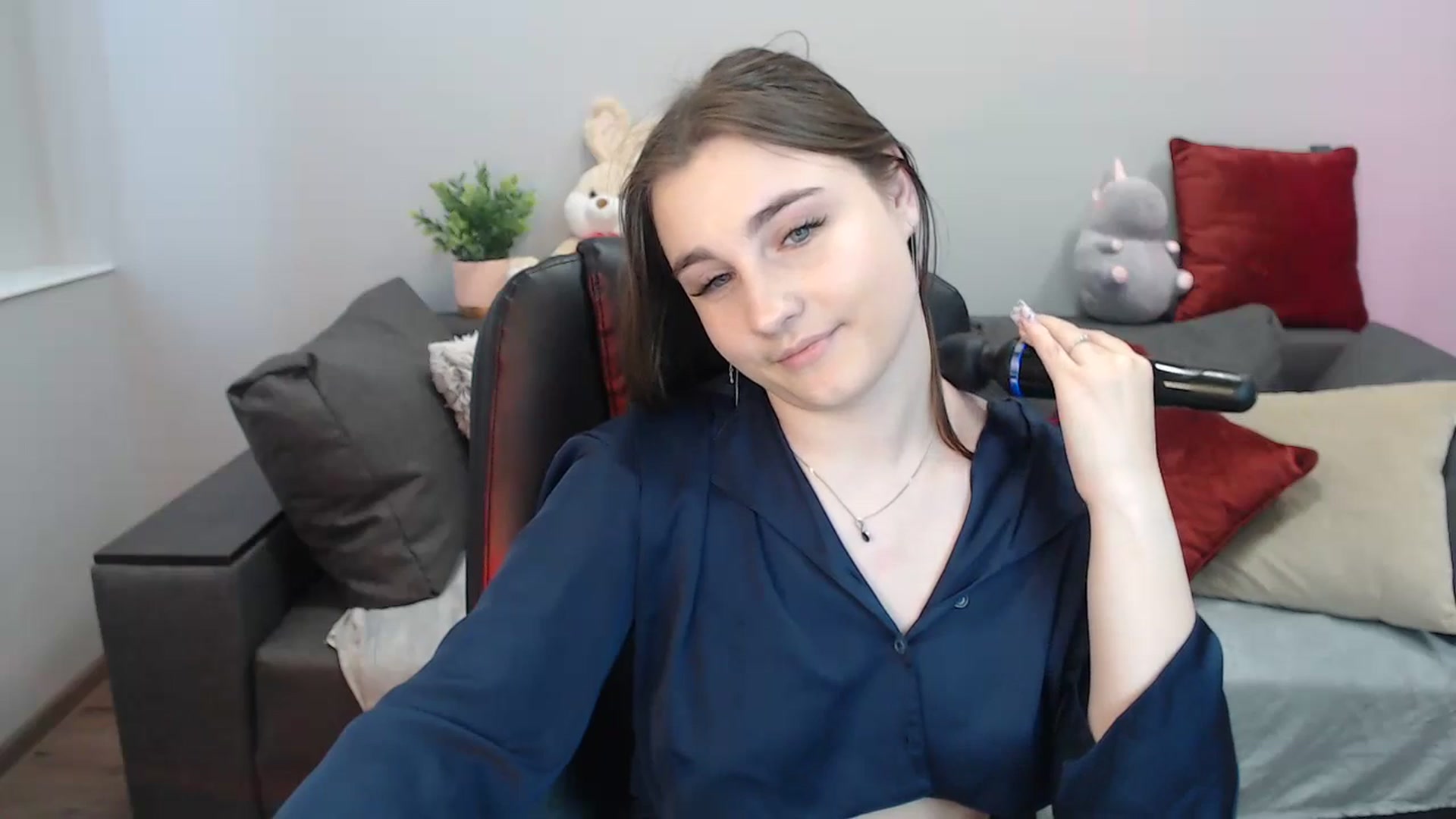 Gallery image thumbnail from LaneyGrey's myfreecams stream on, 04/16/2024, 09:39 image 9 of 20