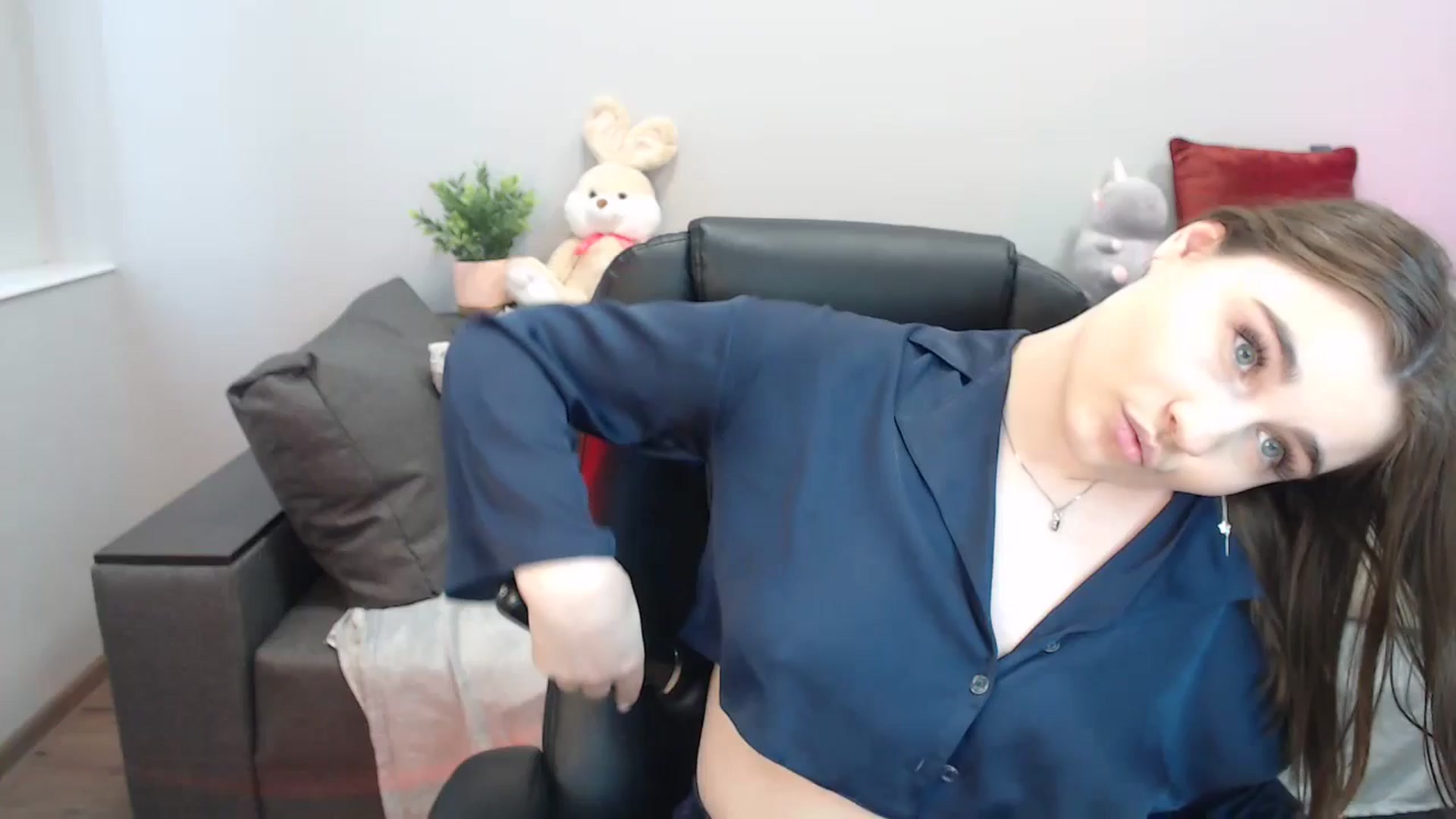 Gallery image thumbnail from LaneyGrey's myfreecams stream on, 04/16/2024, 09:39 image 17 of 20