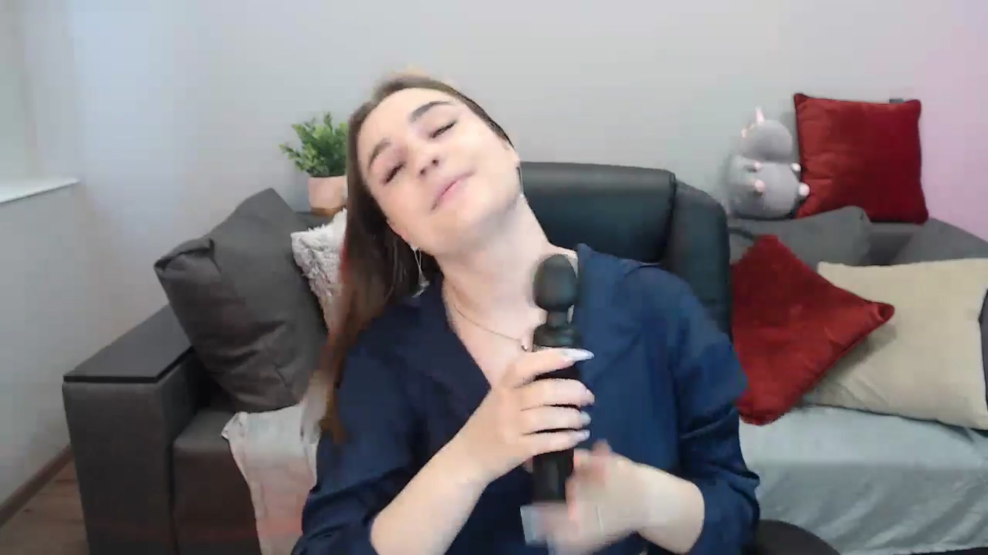 Gallery image thumbnail from LaneyGrey's myfreecams stream on, 04/16/2024, 09:39 image 7 of 20