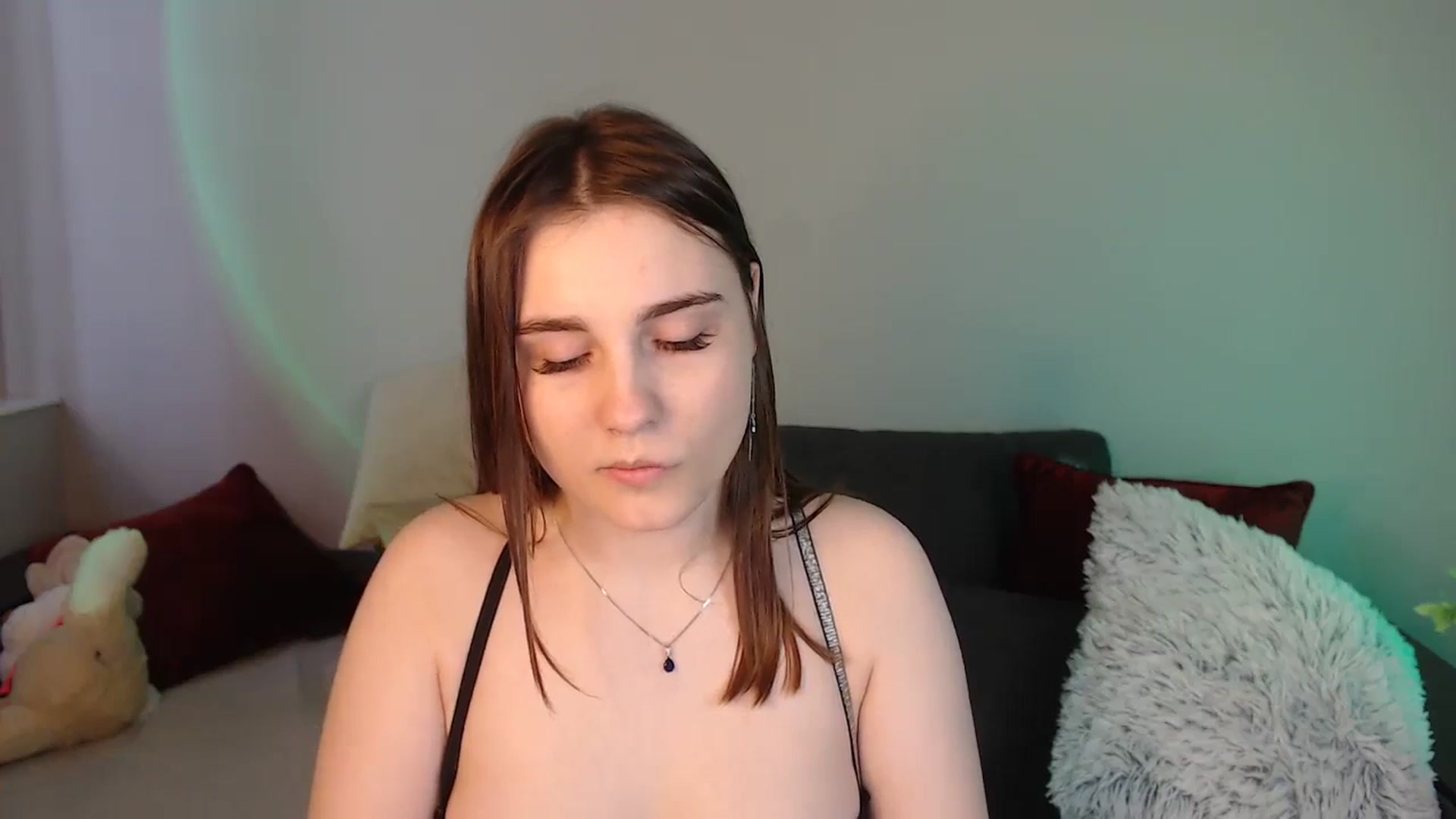 Gallery image thumbnail from LaneyGrey's myfreecams stream on, 04/27/2024, 11:36 image 9 of 20