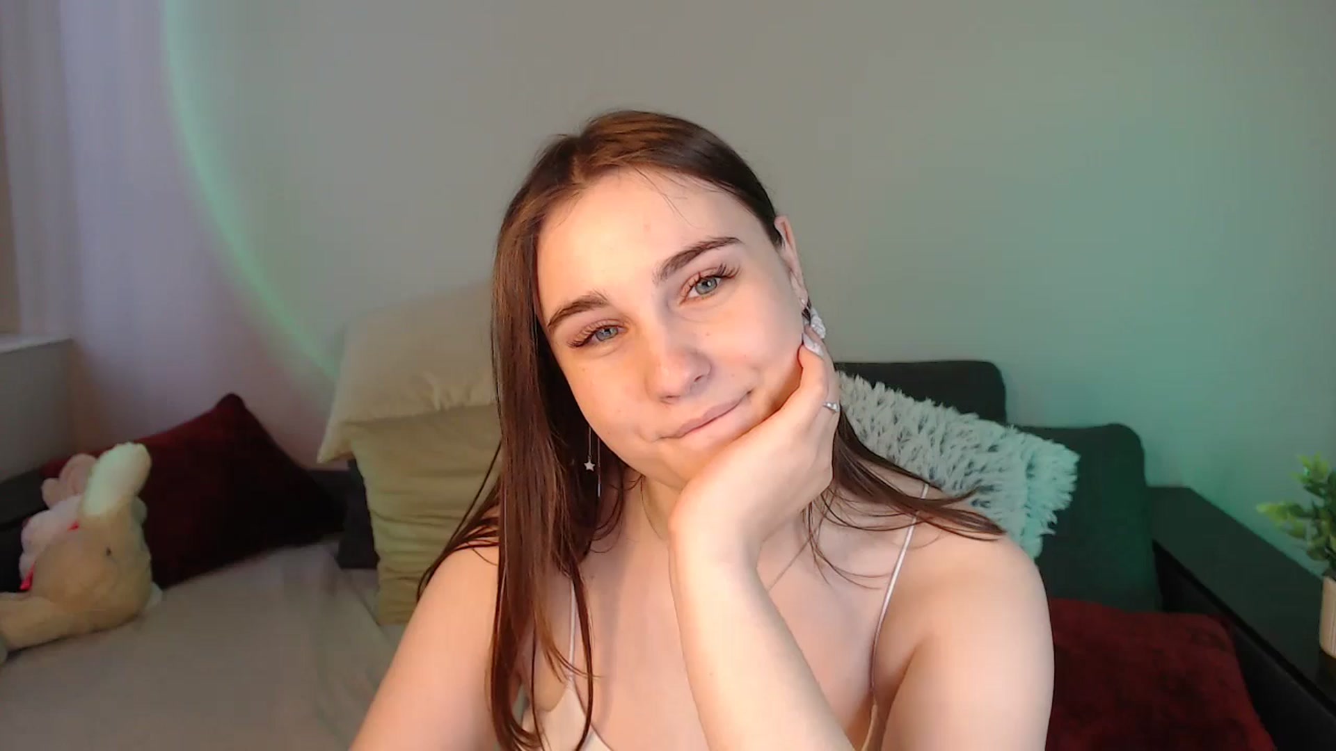 Gallery image thumbnail from LaneyGrey's myfreecams stream on, 04/27/2024, 12:10 image 4 of 20
