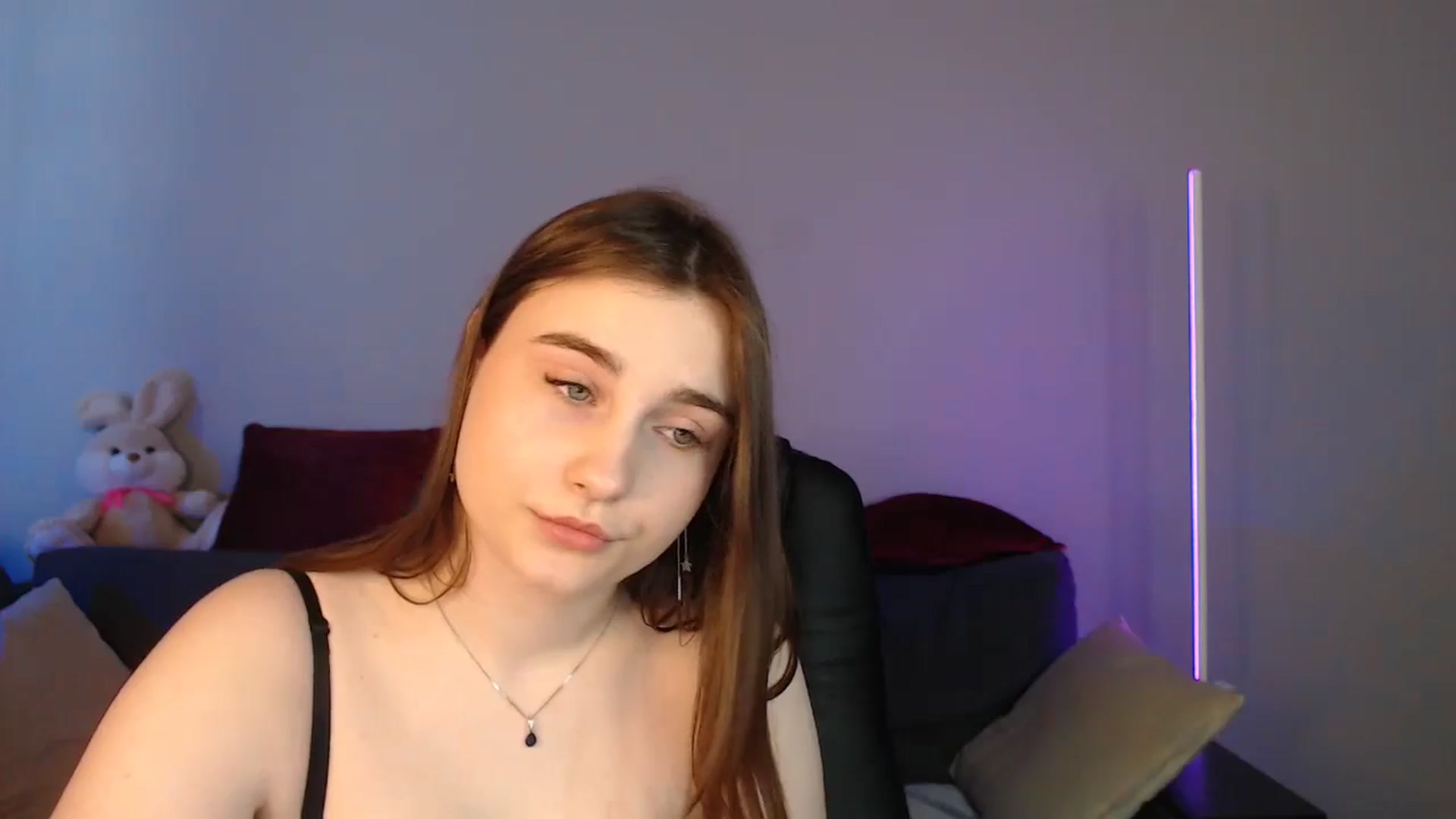 Gallery image thumbnail from LaneyGrey's myfreecams stream on, 05/01/2024, 11:07 image 15 of 20