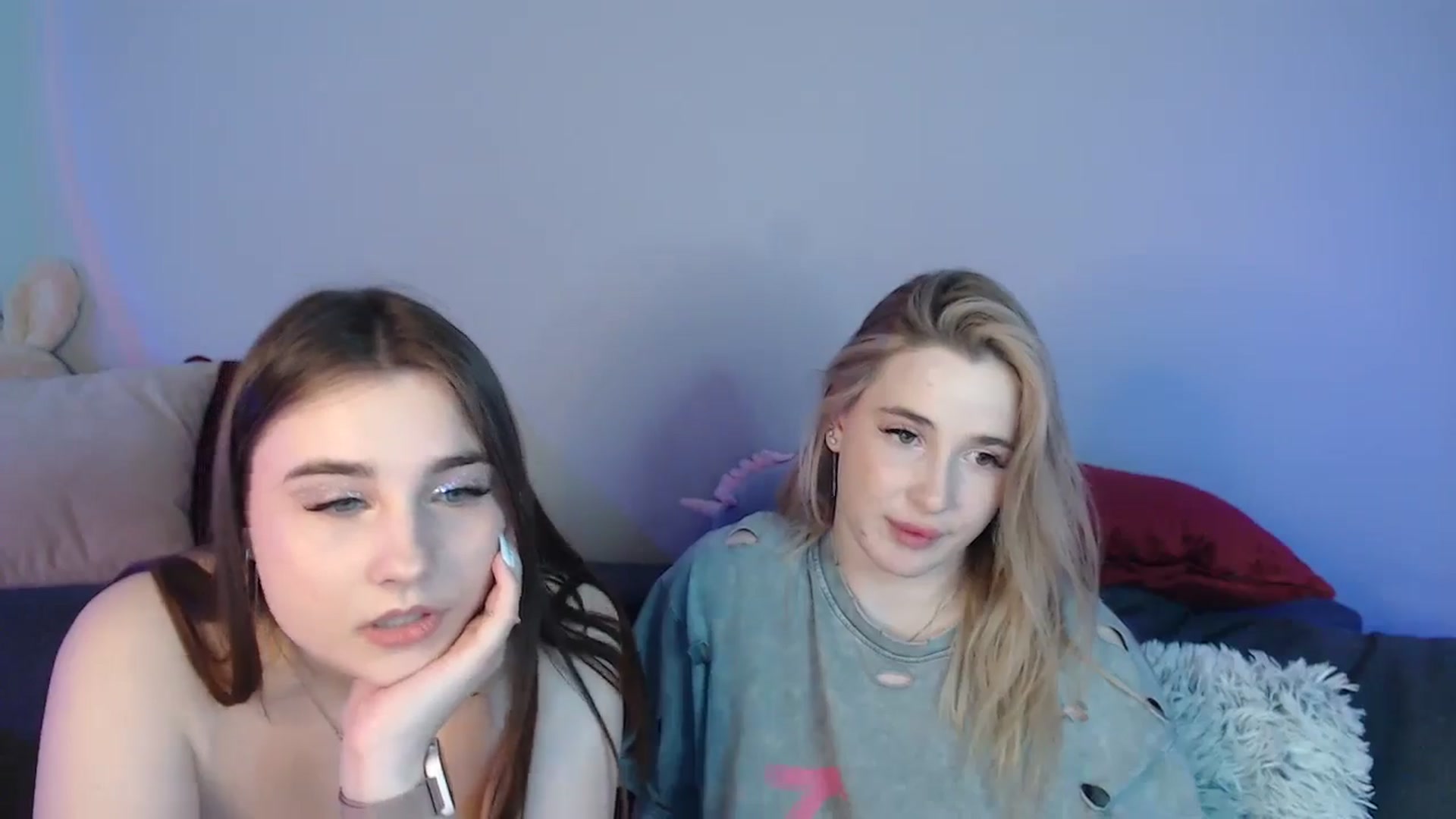 Gallery image thumbnail from LaneyGrey's myfreecams stream on, 05/04/2024, 11:51 image 17 of 20