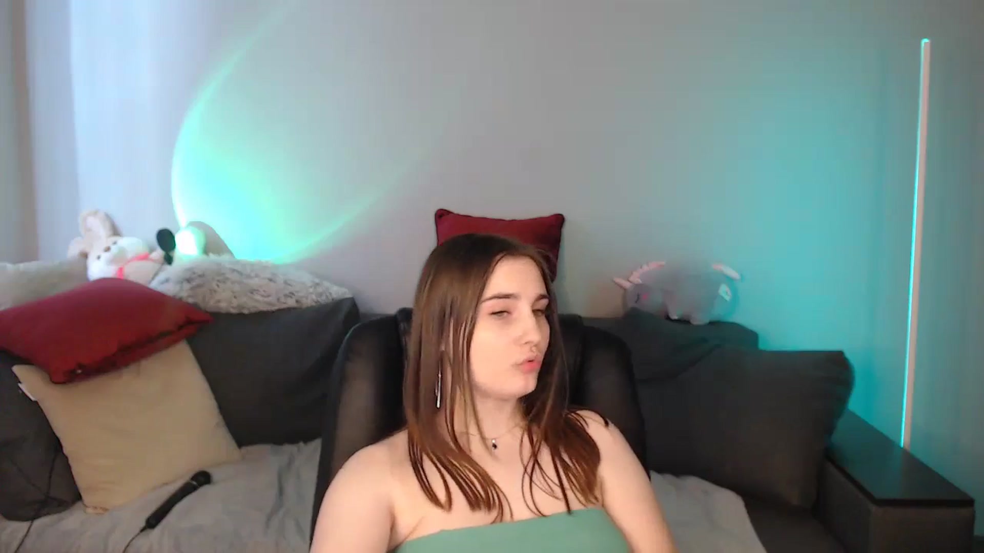 Gallery image thumbnail from LaneyGrey's myfreecams stream on, 05/13/2024, 12:50 image 17 of 20