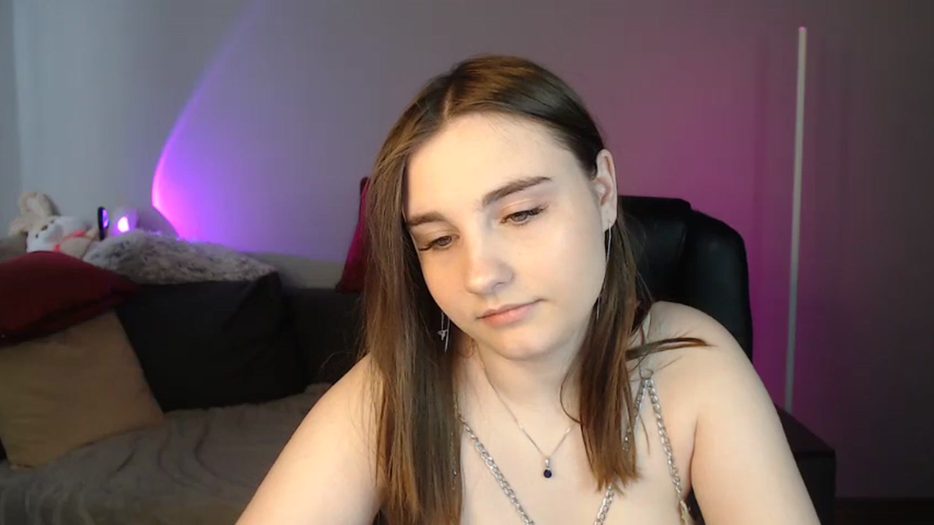 Gallery image thumbnail from LaneyGrey's myfreecams stream on, 05/14/2024, 08:51 image 14 of 20