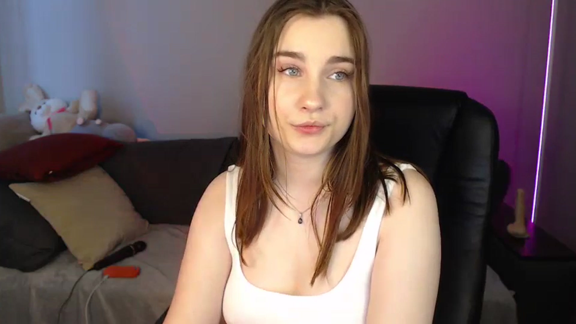 Gallery image thumbnail from LaneyGrey's myfreecams stream on, 05/15/2024, 09:36 image 8 of 20