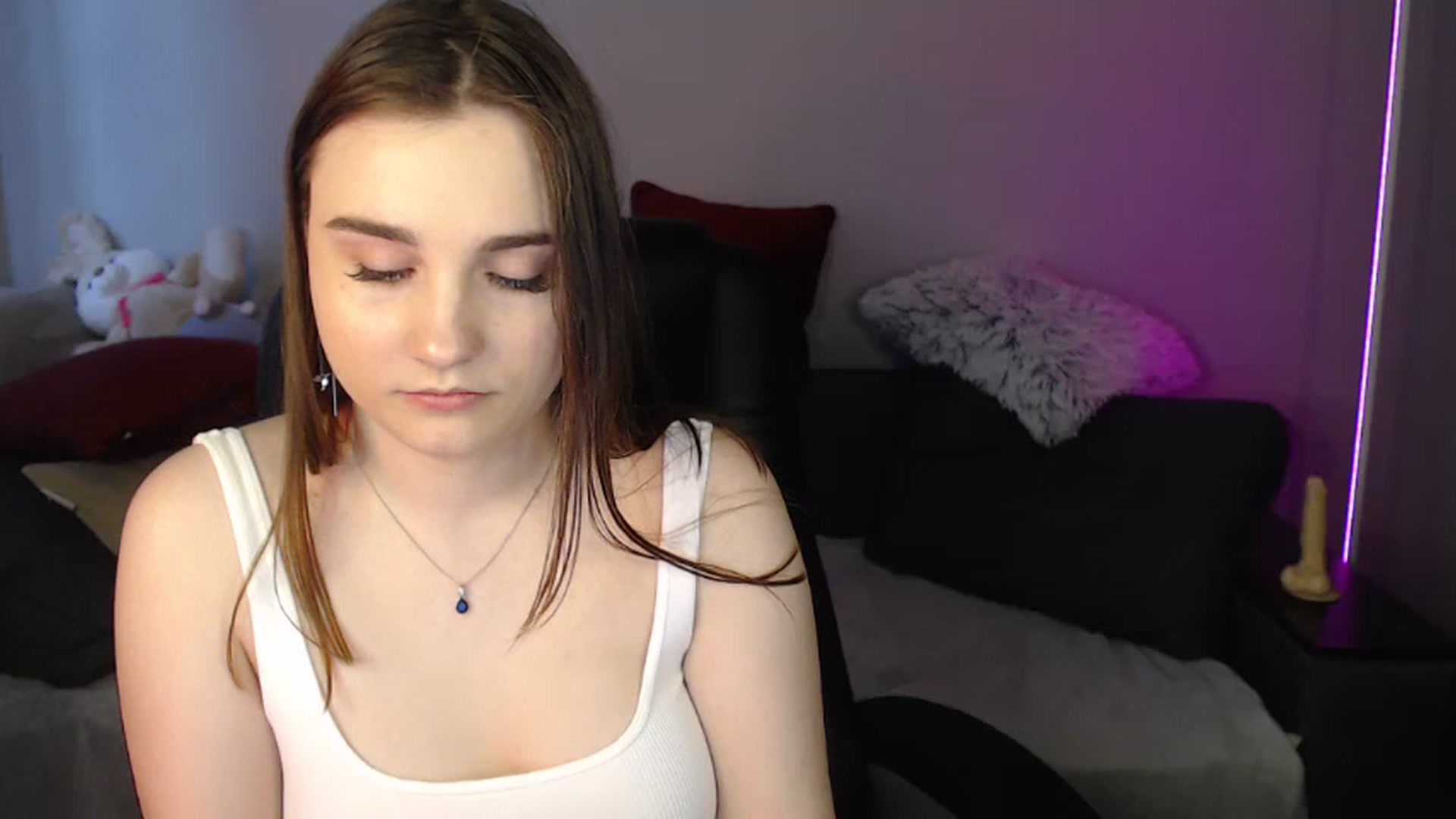 Gallery image thumbnail from LaneyGrey's myfreecams stream on, 05/15/2024, 09:36 image 14 of 20