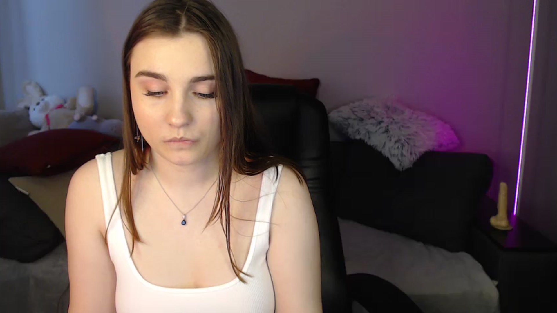 Gallery image thumbnail from LaneyGrey's myfreecams stream on, 05/15/2024, 09:36 image 15 of 20