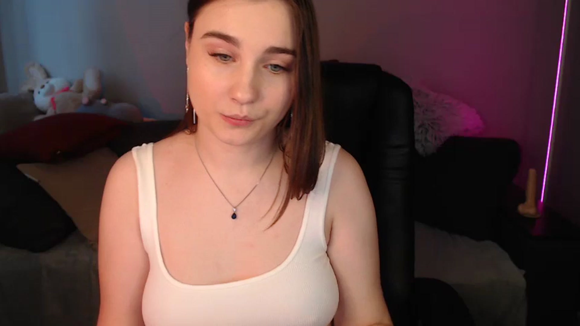 Gallery image thumbnail from LaneyGrey's myfreecams stream on, 05/15/2024, 10:12 image 9 of 20