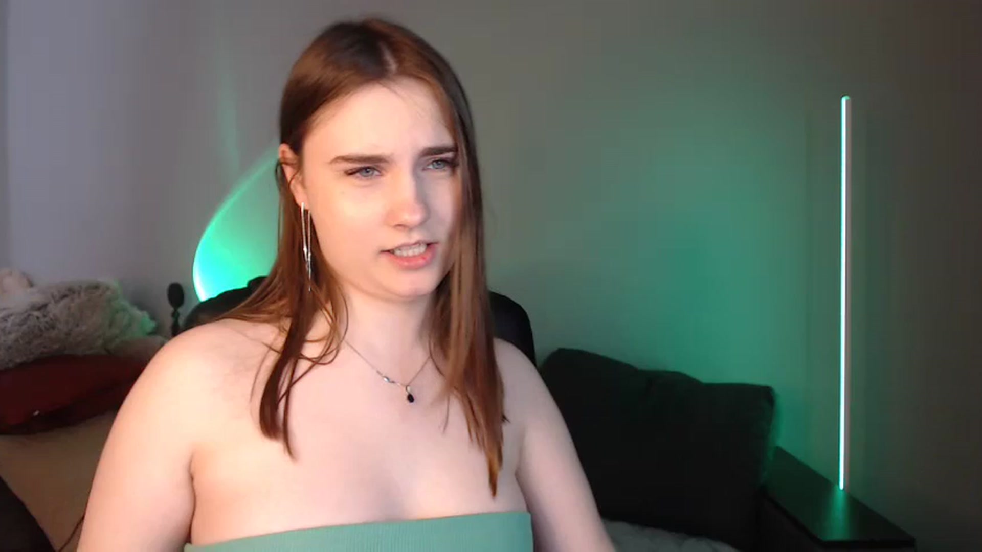 Gallery image thumbnail from LaneyGrey's myfreecams stream on, 05/18/2024, 11:07 image 17 of 20