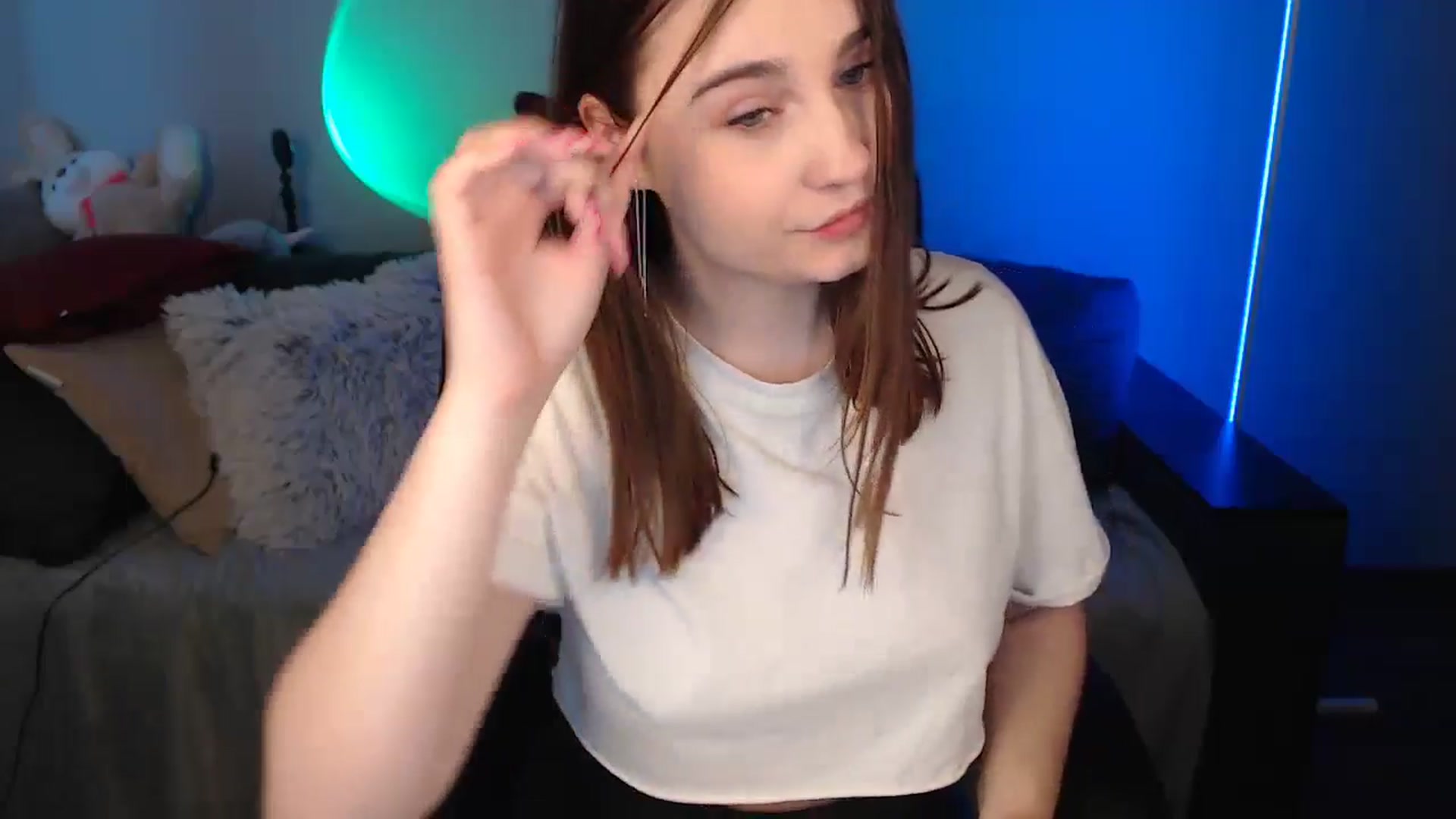 Gallery image thumbnail from LaneyGrey's myfreecams stream on, 05/19/2024, 09:37 image 9 of 20