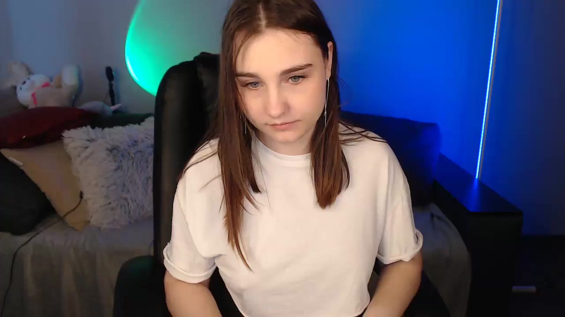 Gallery image thumbnail from LaneyGrey's myfreecams stream on, 05/19/2024, 09:37 image 11 of 20