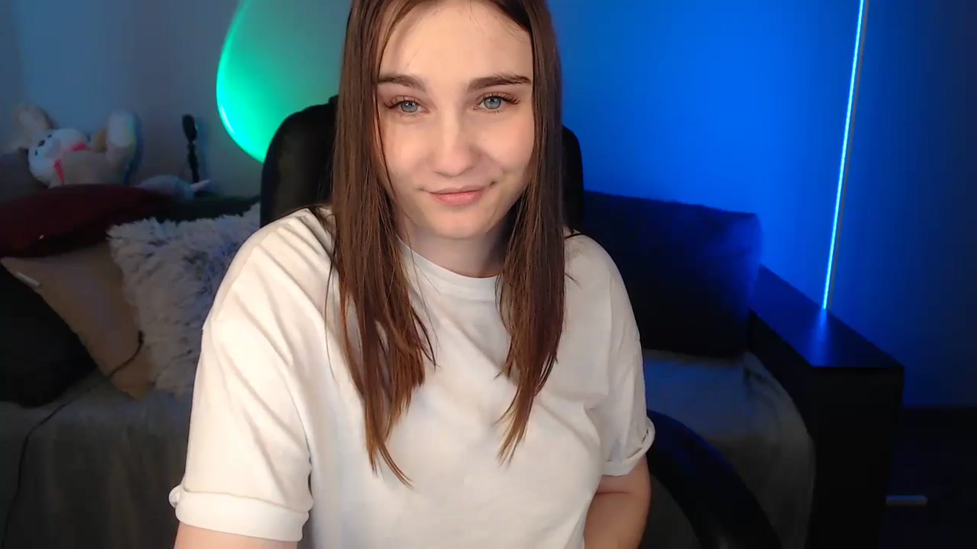 Gallery image thumbnail from LaneyGrey's myfreecams stream on, 05/19/2024, 09:37 image 13 of 20