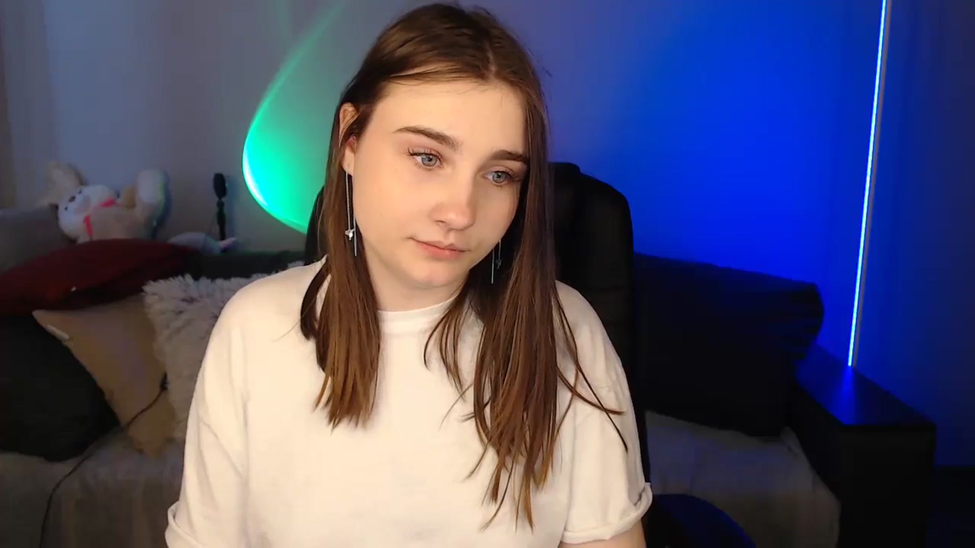 Gallery image thumbnail from LaneyGrey's myfreecams stream on, 05/19/2024, 10:47 image 2 of 20