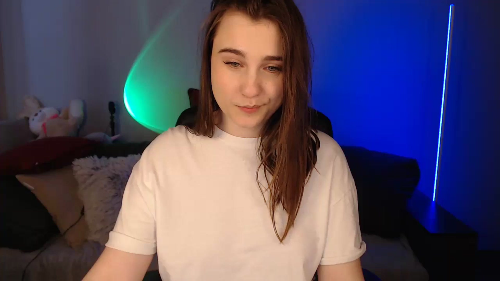 Gallery image thumbnail from LaneyGrey's myfreecams stream on, 05/19/2024, 10:47 image 9 of 20