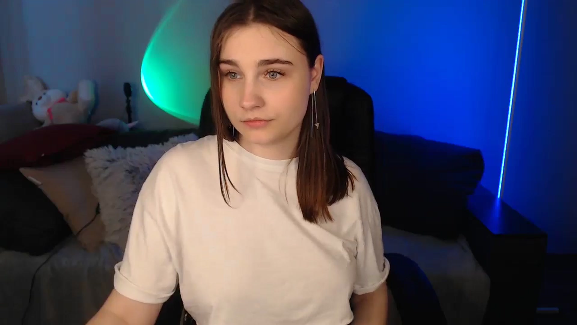 Gallery image thumbnail from LaneyGrey's myfreecams stream on, 05/19/2024, 10:47 image 5 of 20