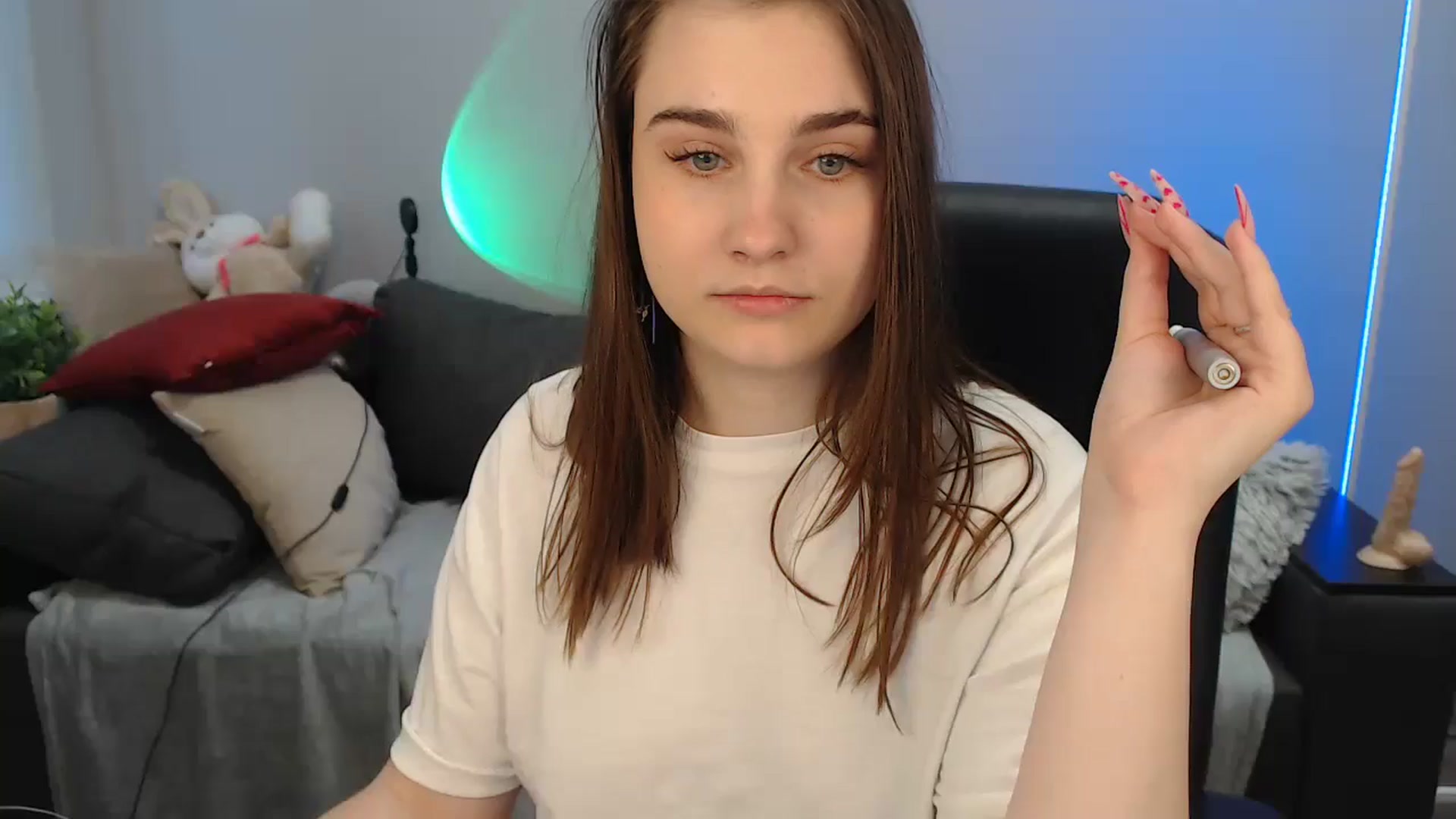 Gallery image thumbnail from LaneyGrey's myfreecams stream on, 05/19/2024, 12:41 image 17 of 20