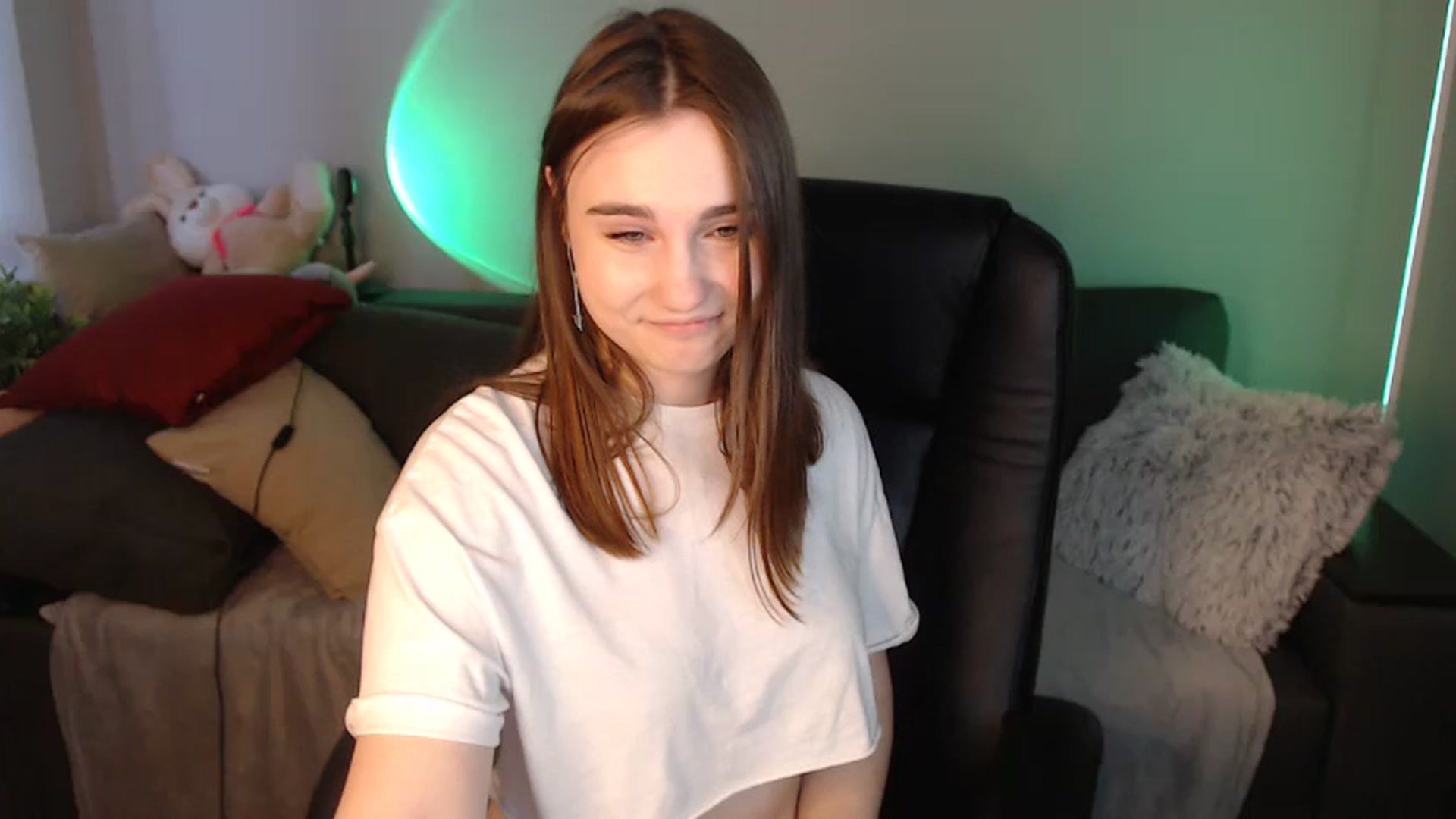 Gallery image thumbnail from LaneyGrey's myfreecams stream on, 05/20/2024, 09:10 image 16 of 20
