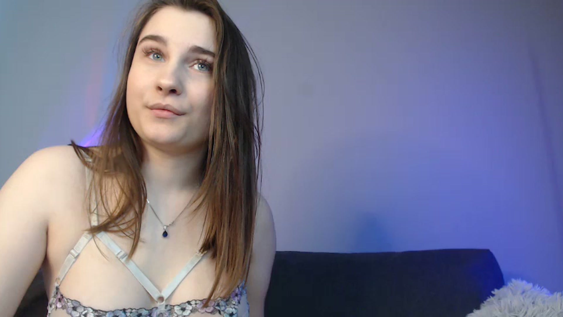 Gallery image thumbnail from LaneyGrey's myfreecams stream on, 05/21/2024, 10:36 image 3 of 20