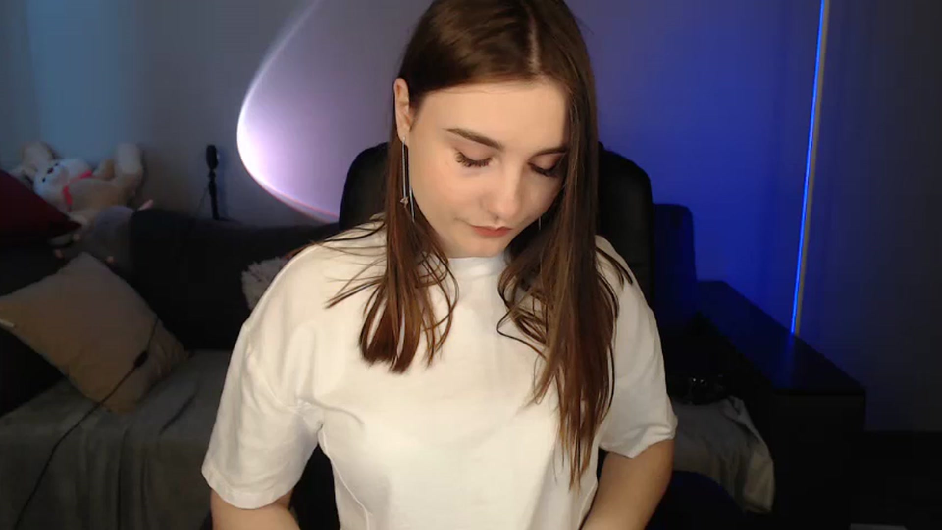 Gallery image thumbnail from LaneyGrey's myfreecams stream on, 05/22/2024, 09:09 image 1 of 20
