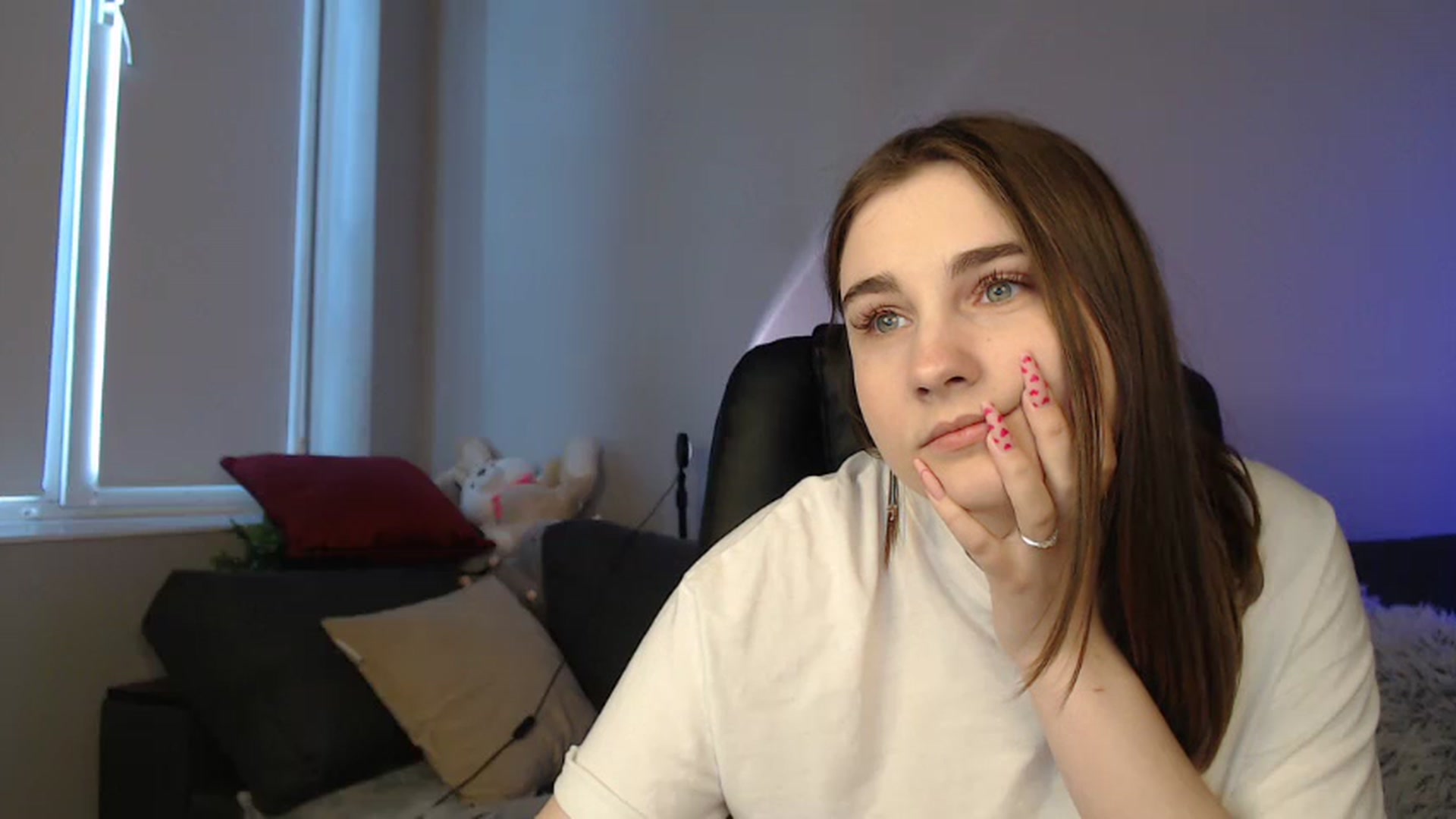 Gallery image thumbnail from LaneyGrey's myfreecams stream on, 05/22/2024, 10:53 image 14 of 20