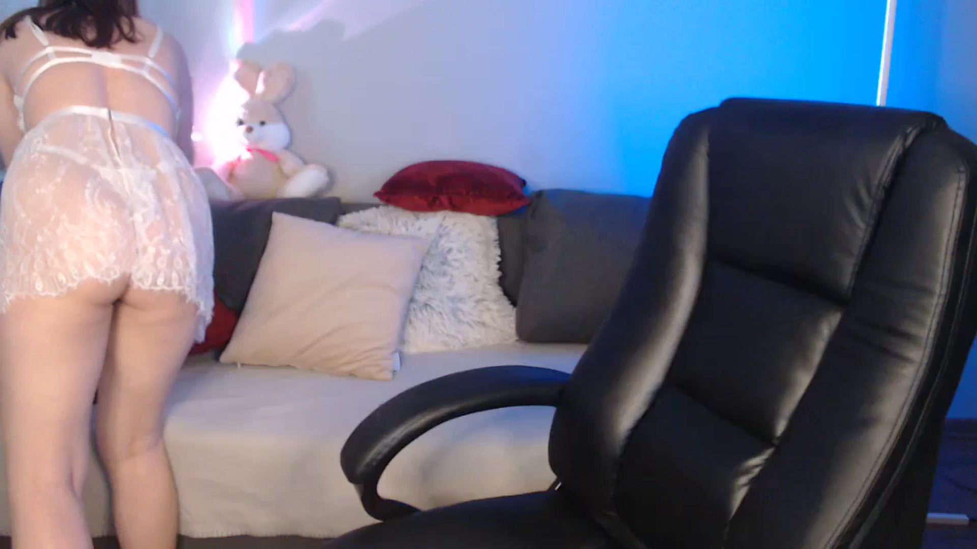 Gallery image thumbnail from LaneyGrey's myfreecams stream on, 05/25/2024, 08:37 image 3 of 20