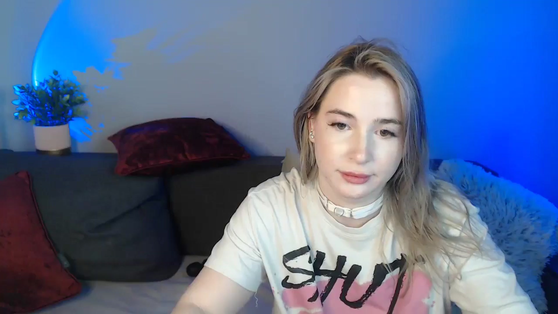 Gallery image thumbnail from LaneyGrey's myfreecams stream on, 05/25/2024, 12:16 image 15 of 20