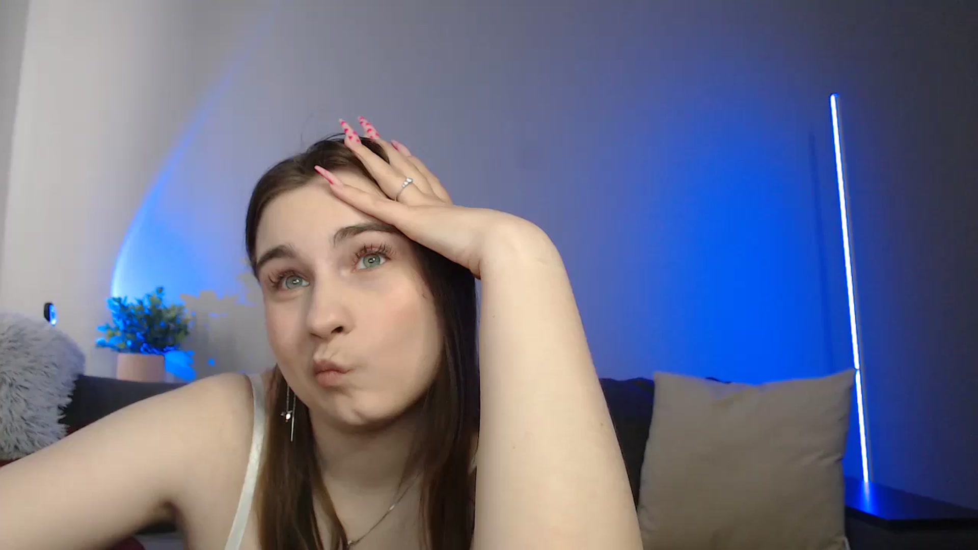 Gallery image thumbnail from LaneyGrey's myfreecams stream on, 05/27/2024, 08:56 image 20 of 20
