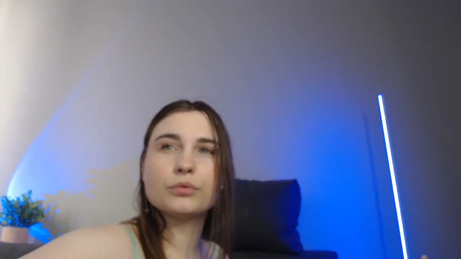 Gallery image thumbnail from LaneyGrey's myfreecams stream on, 05/27/2024, 11:35 image 5 of 20
