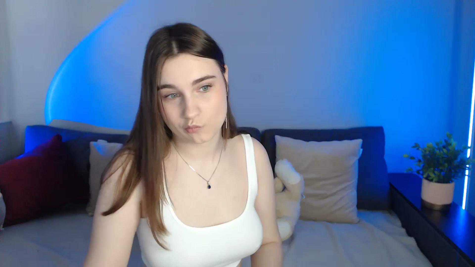 Gallery image thumbnail from LaneyGrey's myfreecams stream on, 05/31/2024, 08:37 image 10 of 20