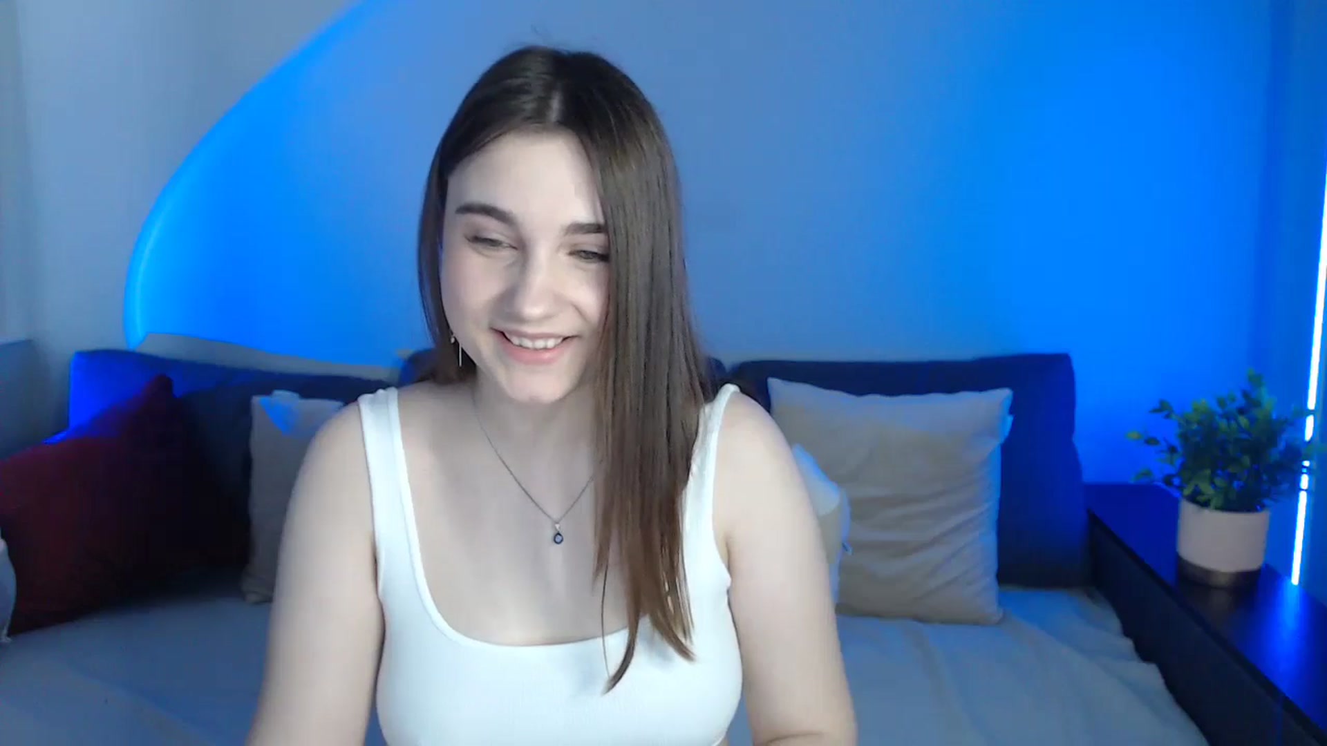 Gallery image thumbnail from LaneyGrey's myfreecams stream on, 05/31/2024, 08:37 image 14 of 20