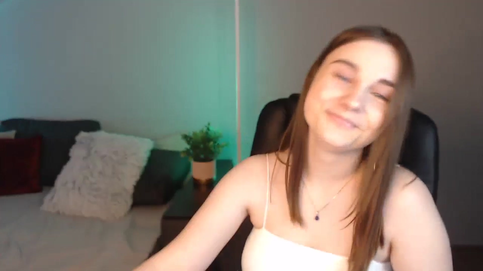 Gallery image thumbnail from LaneyGrey's myfreecams stream on, 06/01/2024, 10:03 image 2 of 20