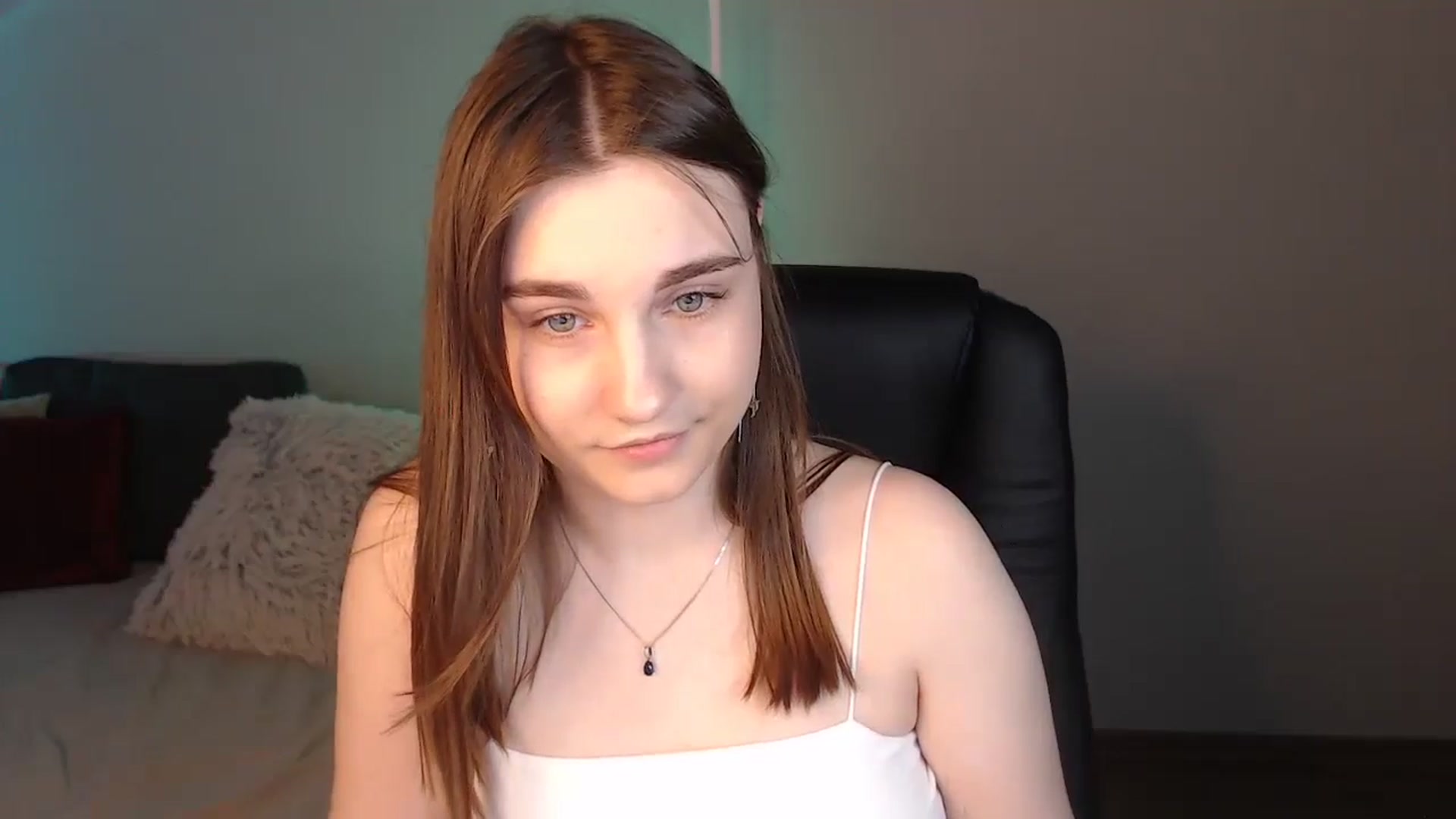 Gallery image thumbnail from LaneyGrey's myfreecams stream on, 06/01/2024, 10:03 image 8 of 20