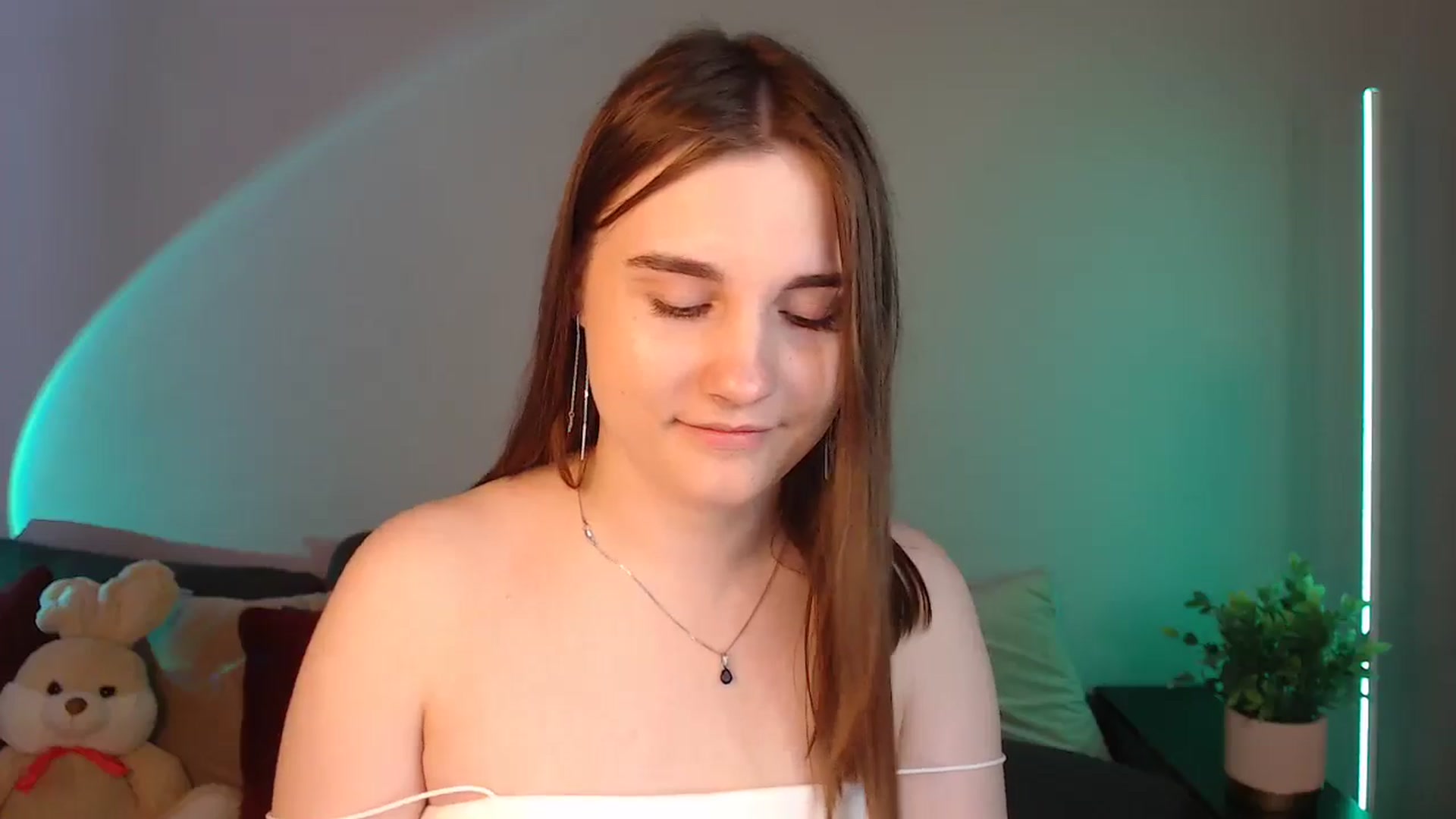 Gallery image thumbnail from LaneyGrey's myfreecams stream on, 06/01/2024, 13:33 image 9 of 20
