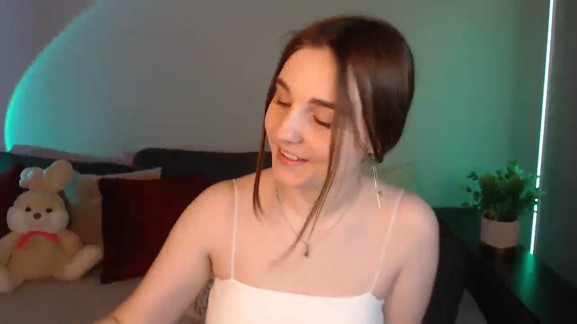 Gallery image thumbnail from LaneyGrey's myfreecams stream on, 06/01/2024, 13:33 image 13 of 20
