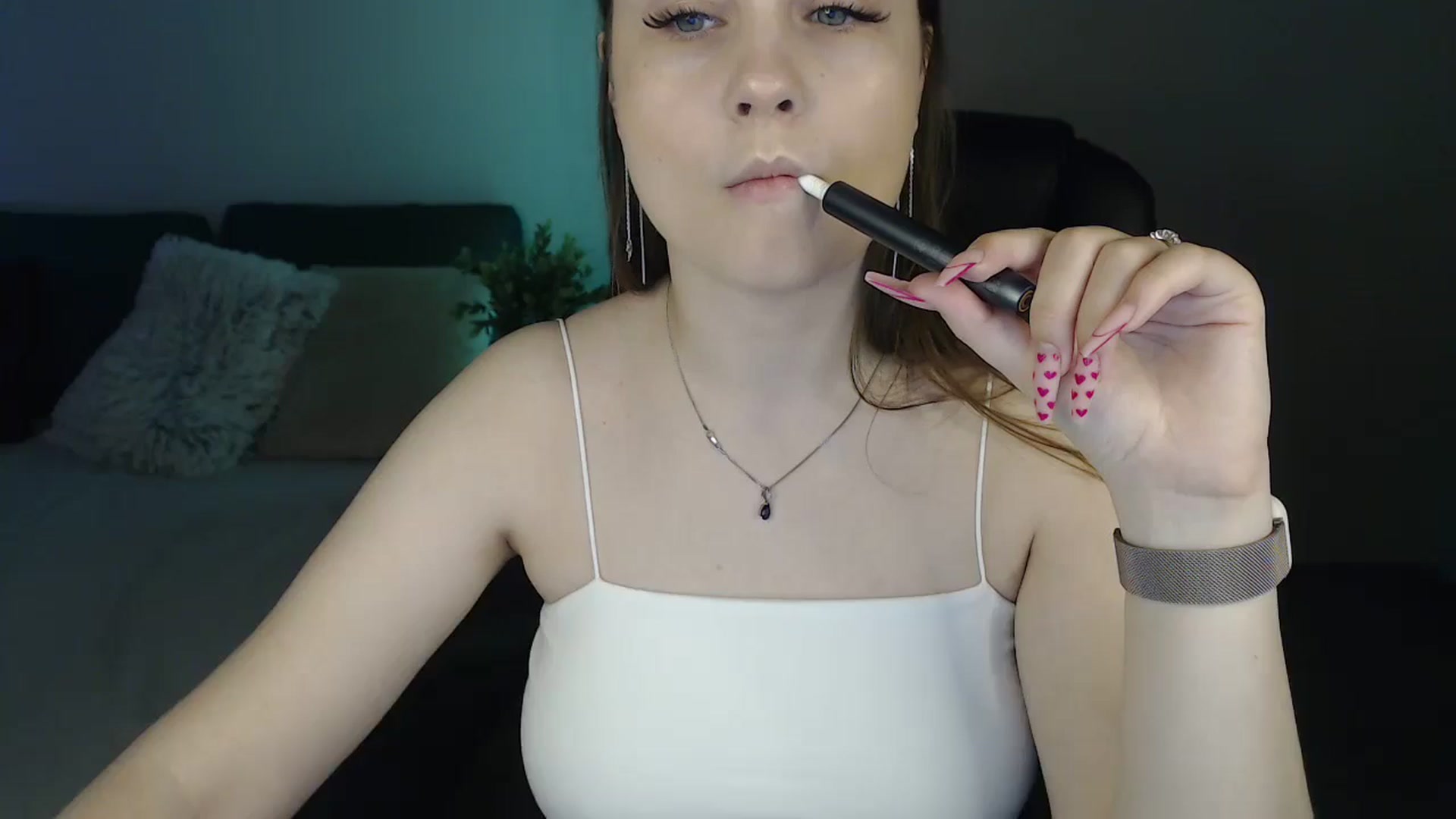 Gallery image thumbnail from LaneyGrey's myfreecams stream on, 06/03/2024, 08:22 image 1 of 20